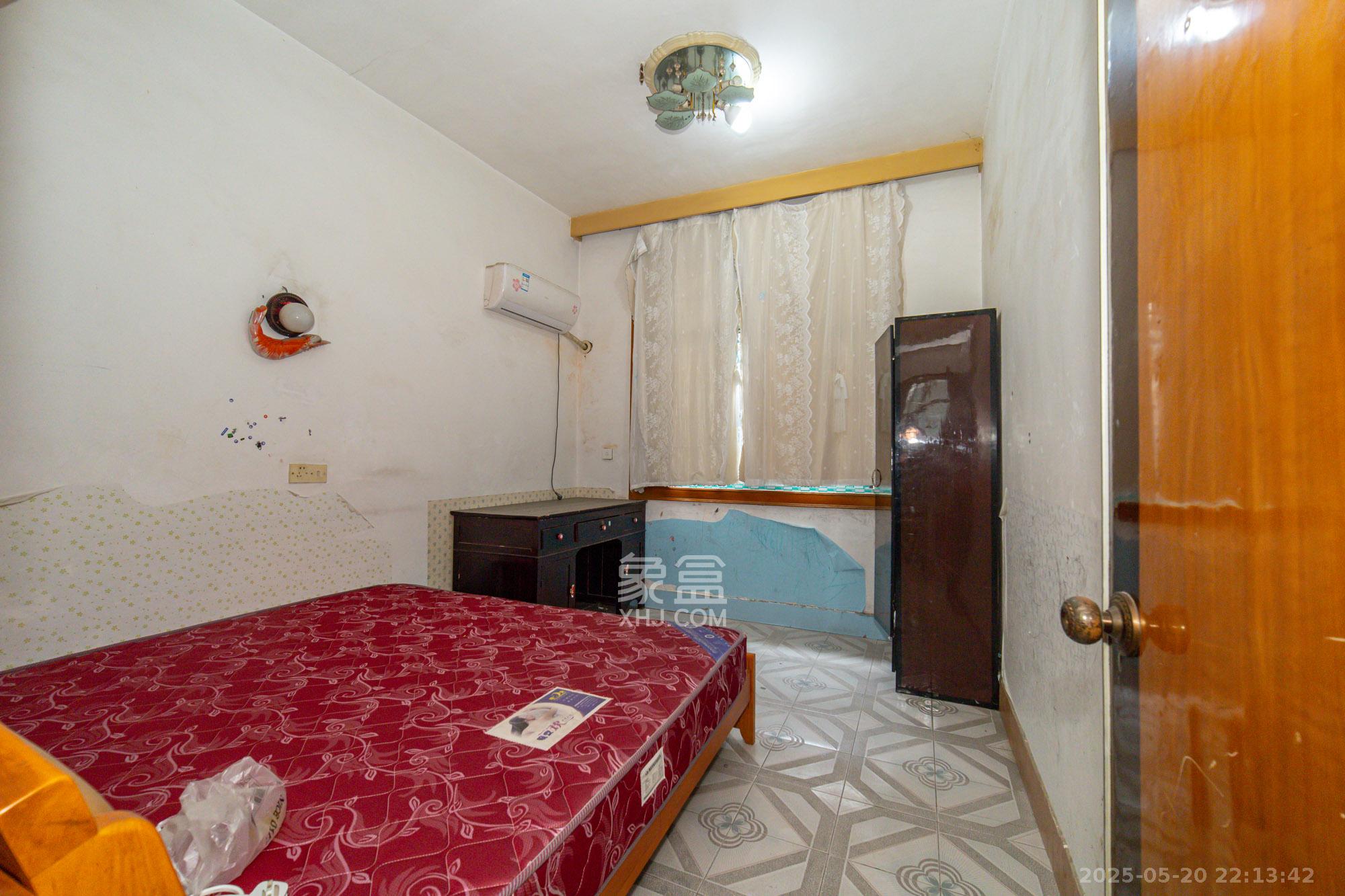 星沙一区 4室2厅0卫 117.5万 星沙一区 4室2厅0卫 117.5万卧室