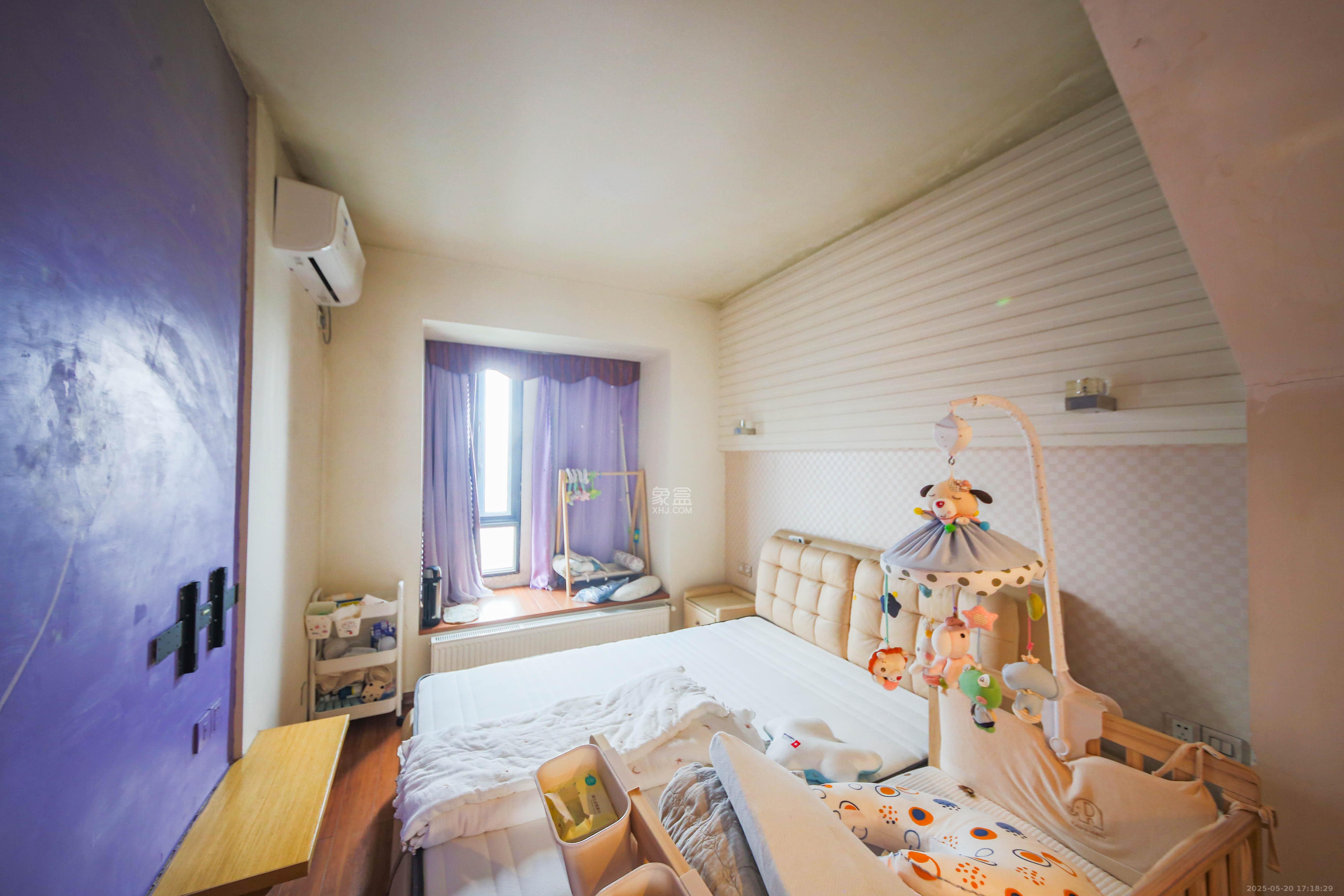 奥林匹克花园  4室2厅2卫    110.0万 奥林匹克花园  4室2厅2卫    110.0万卧室