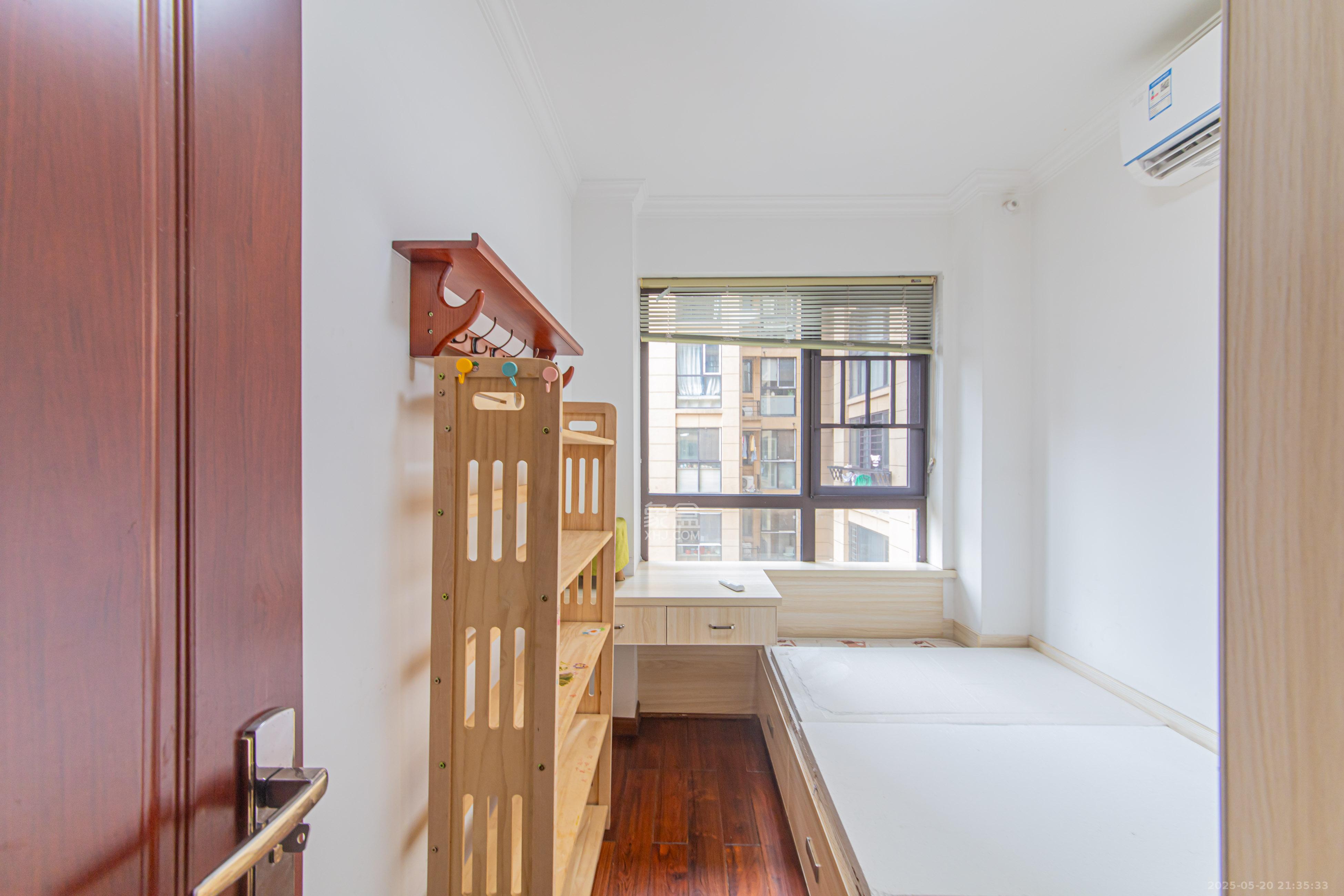 鑫远悦城(鑫远悦时代)  3室2厅1卫    103.0万 鑫远悦城(鑫远悦时代)  3室2厅1卫    103.0万卧室