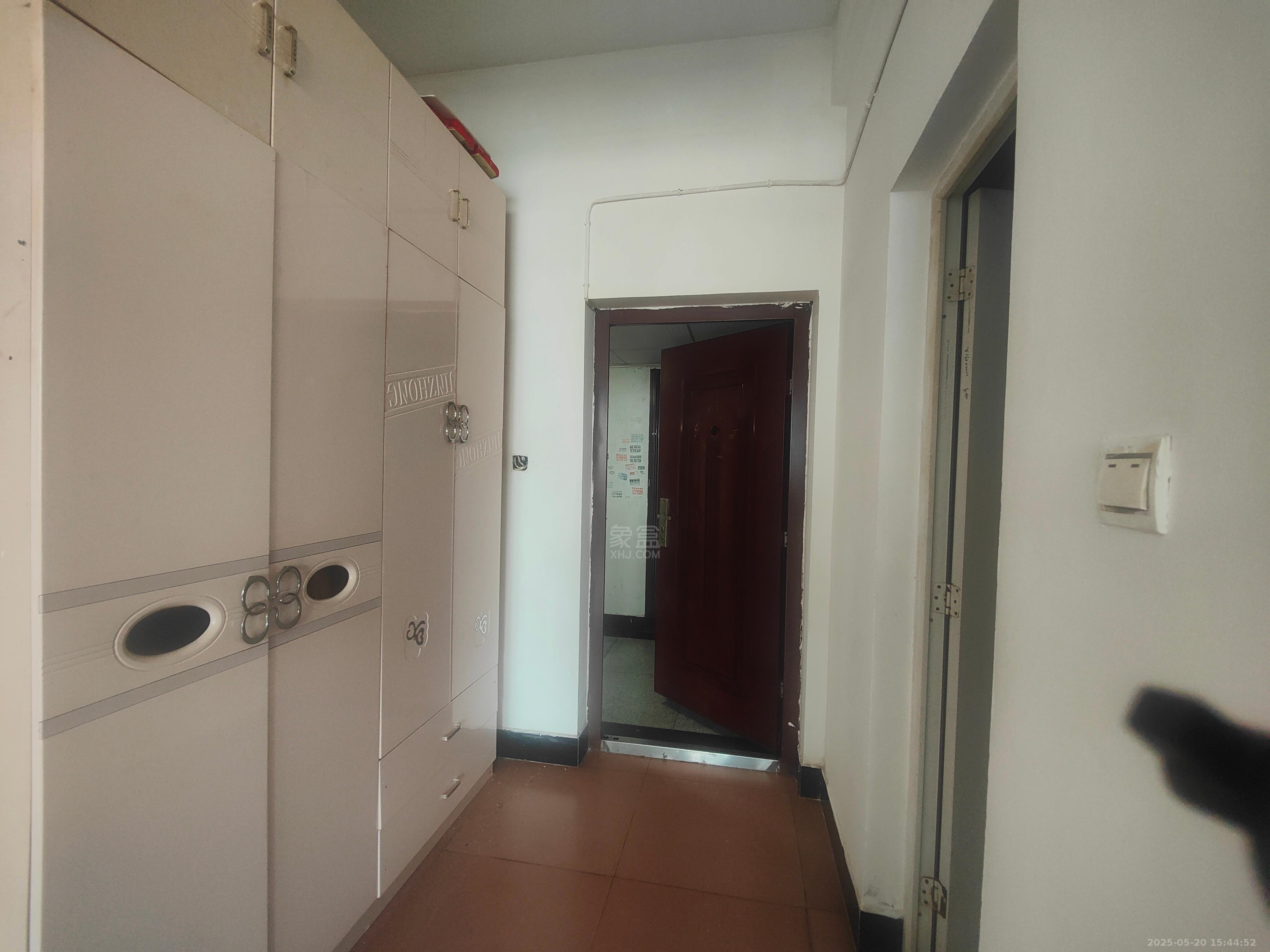 庐山春天大厦(和一宾馆) 1室1厅1卫 900.0元/月 庐山春天大厦(和一宾馆) 1室1厅1卫 900.0元/月室内图