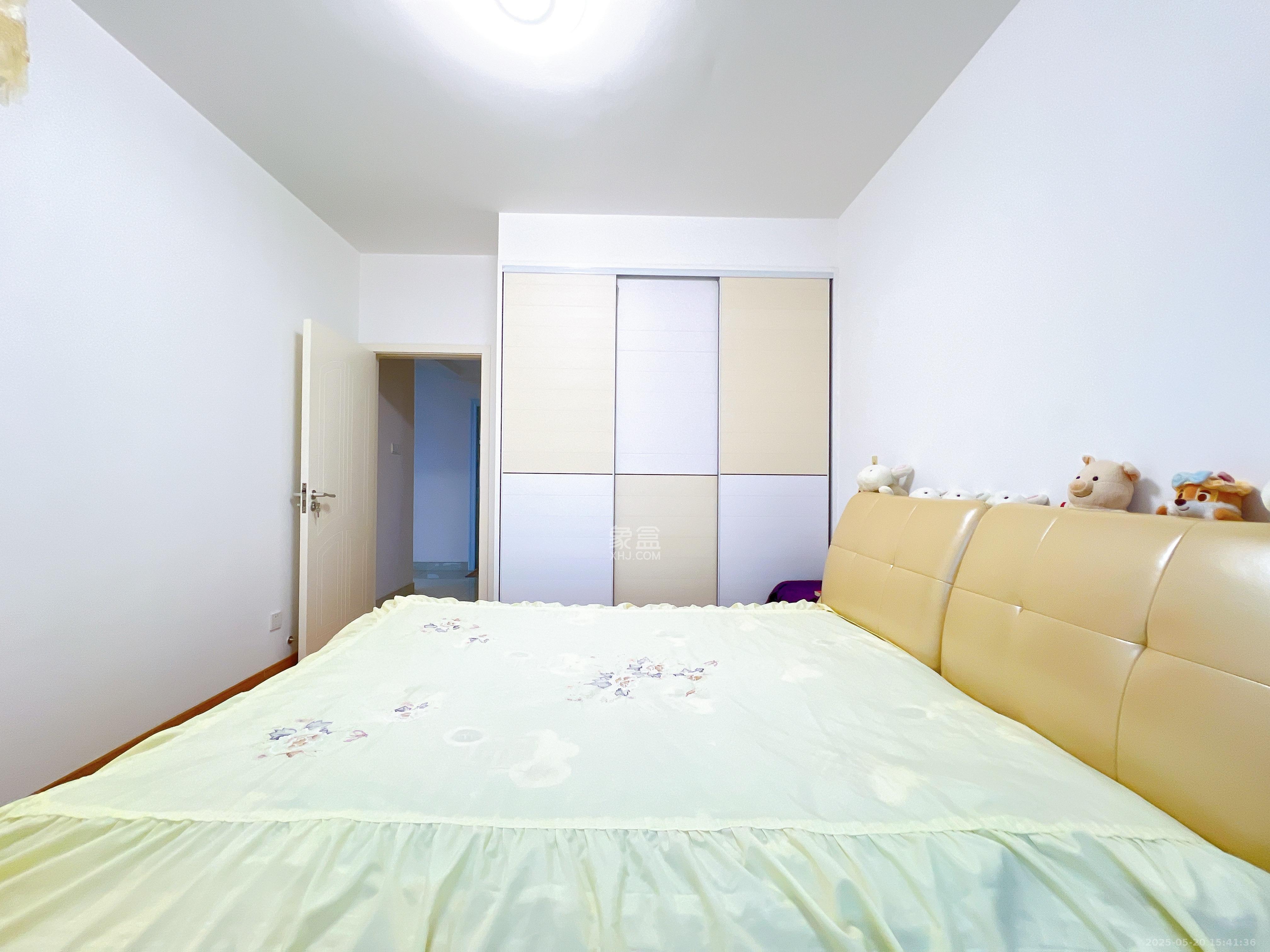 上园商住小区 3室2厅1卫 3200.0元/月 上园商住小区 3室2厅1卫 3200.0元/月室内图