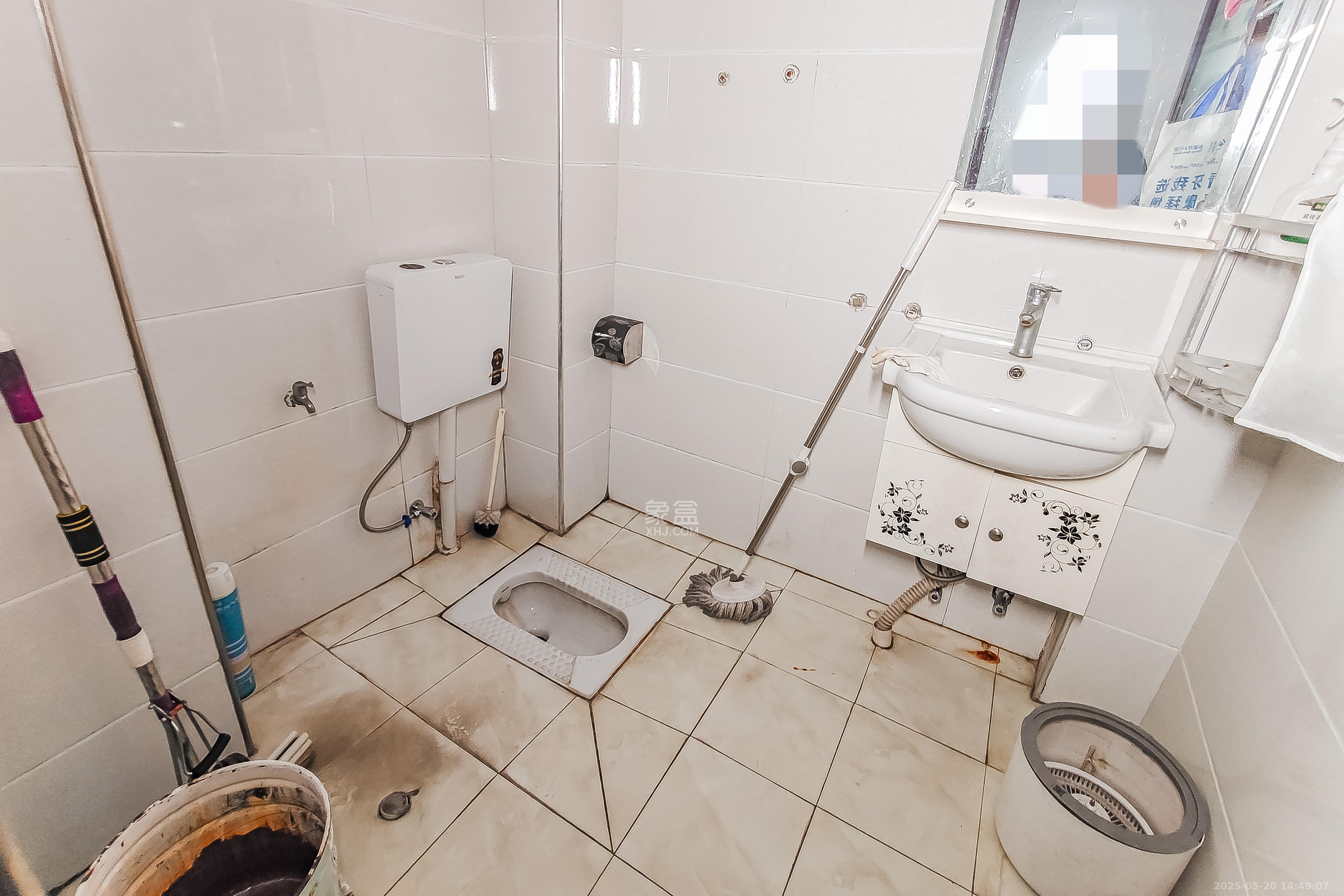 万博汇 1室1厅1卫 50.0万 万博汇 1室1厅1卫 50.0万卫生间