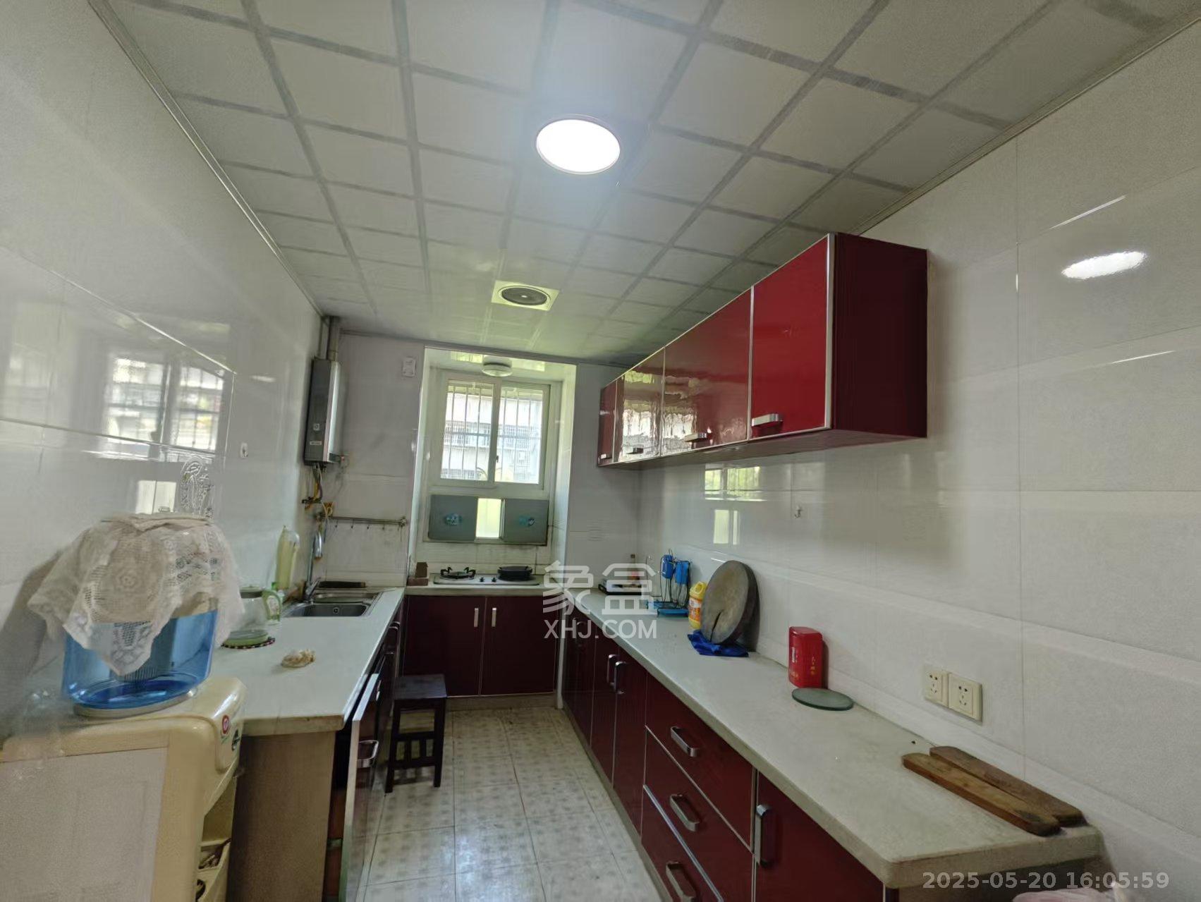 石油小区 4室2厅2卫 56.8万 石油小区 4室2厅2卫 56.8万室内图