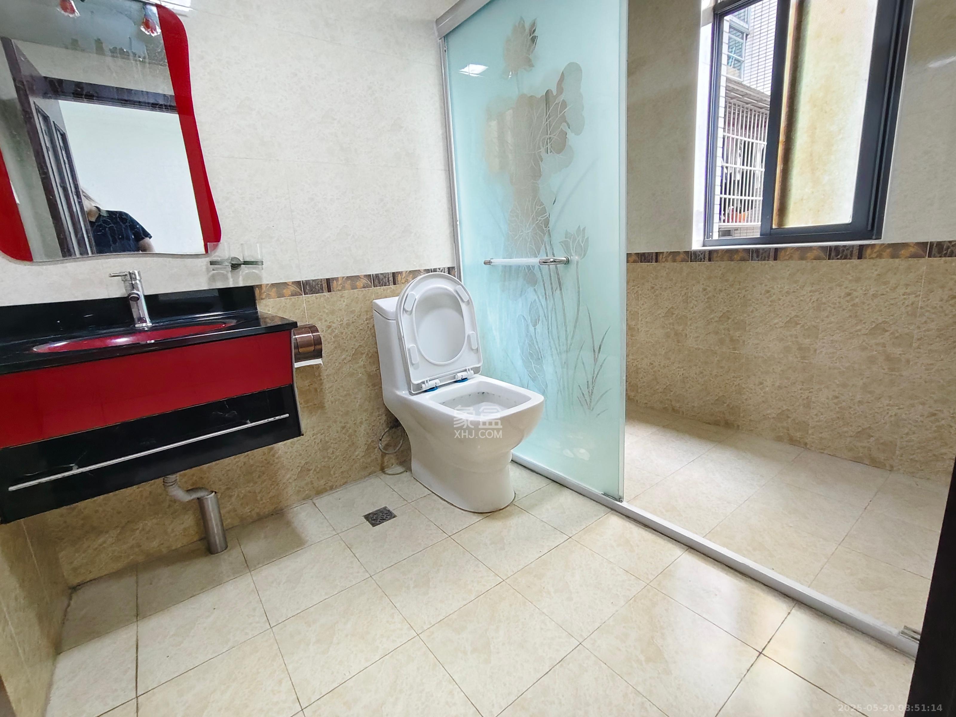 银港水晶城  3室2厅2卫   2800.00元/月室内图