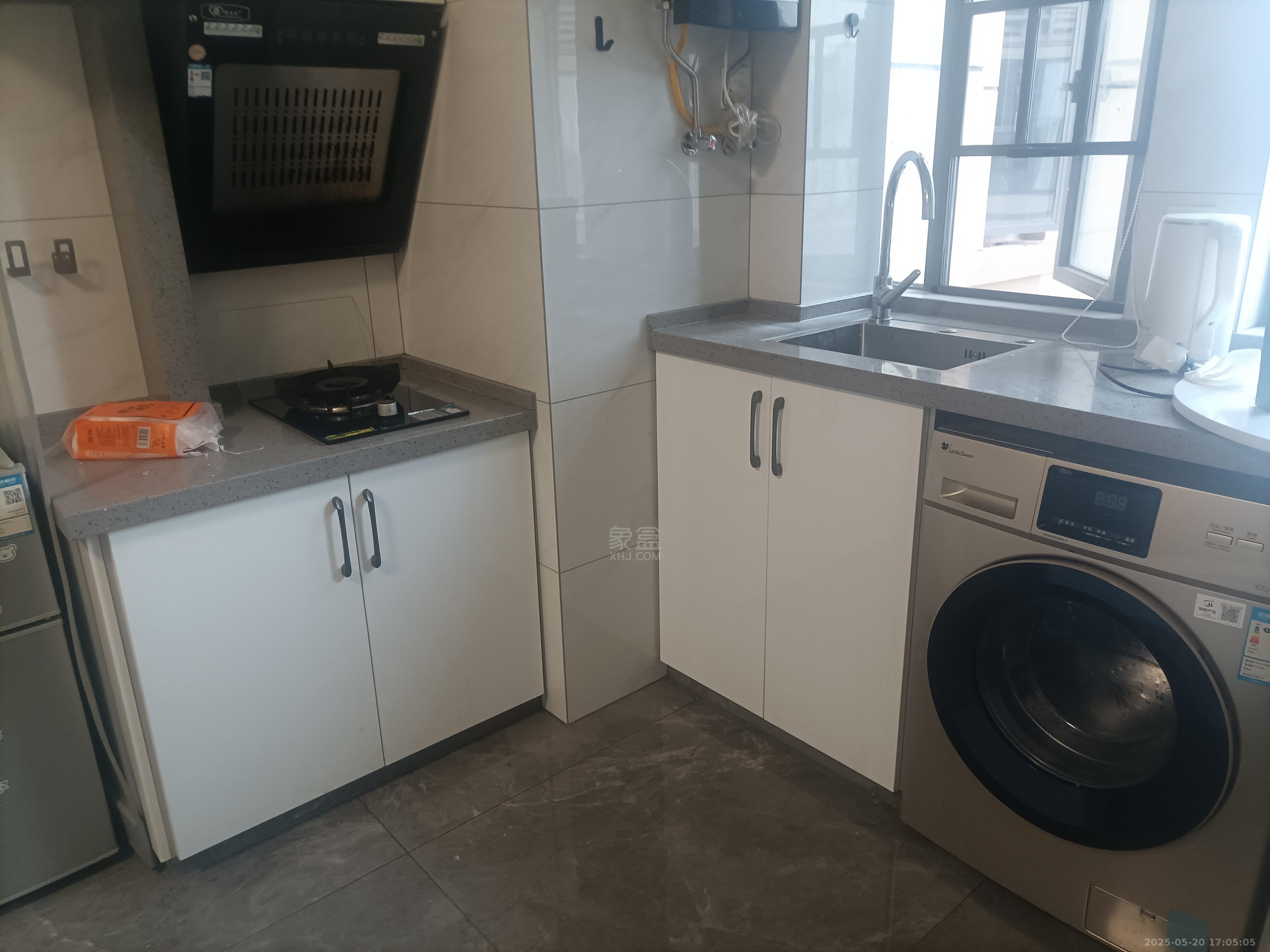 和顺天河广场(型格广场) 1室1厅1卫 1150.0元/月 和顺天河广场(型格广场) 1室1厅1卫 1150.0元/月室内图