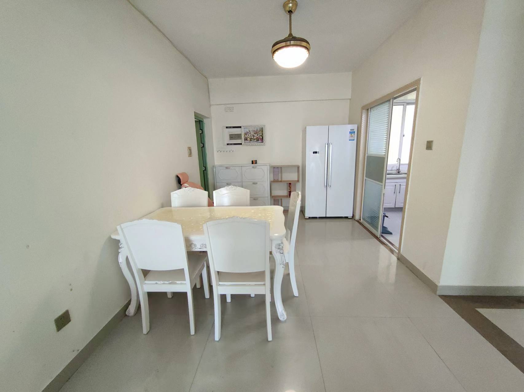 汇泰大厦 2室2厅1卫 3200.0元/月 汇泰大厦 2室2厅1卫 3200.0元/月室内图