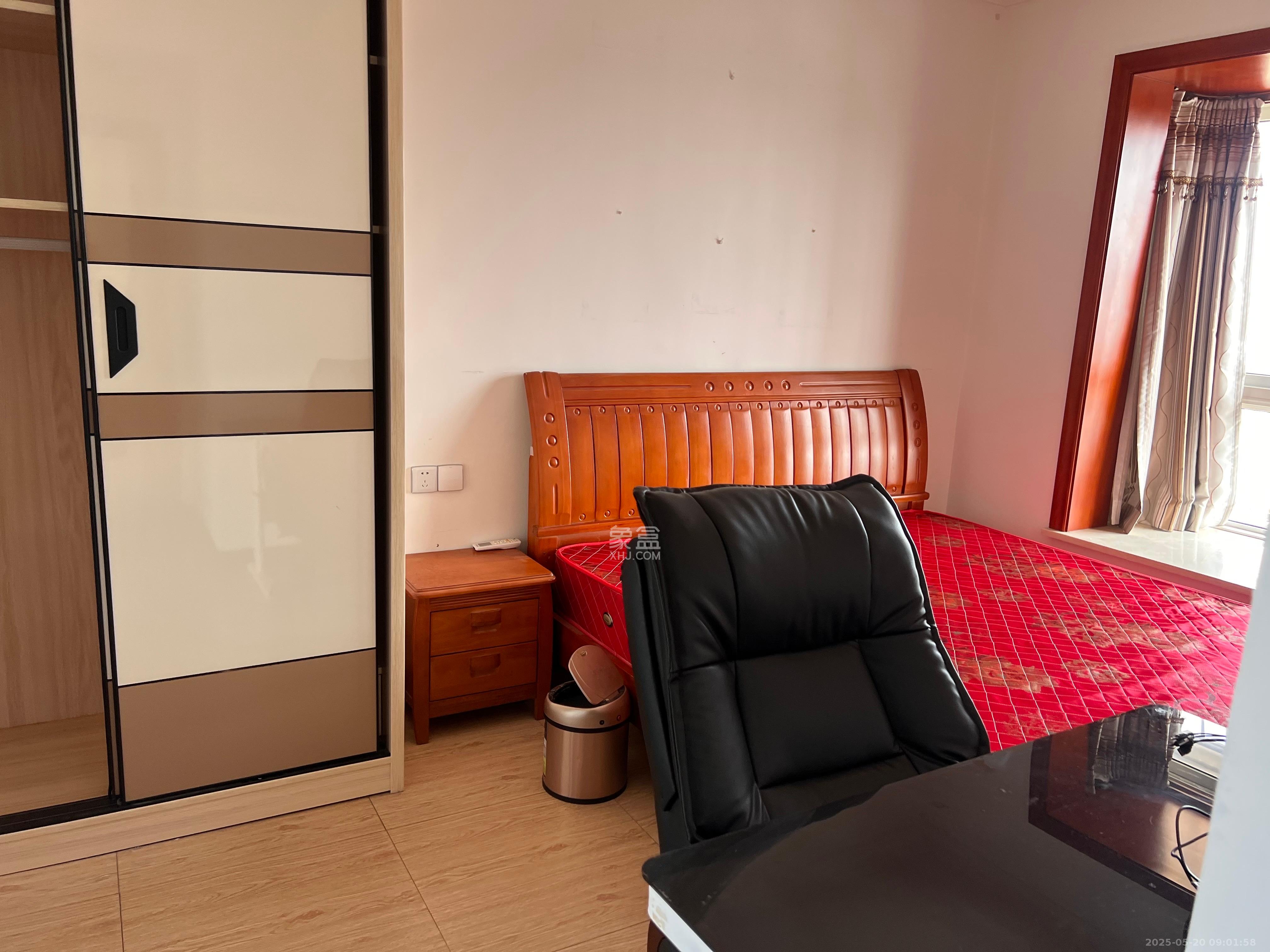 谷山乐园三期  3室2厅1卫    2200.0元/月 谷山乐园三期  3室2厅1卫    2200.0元/月室内图