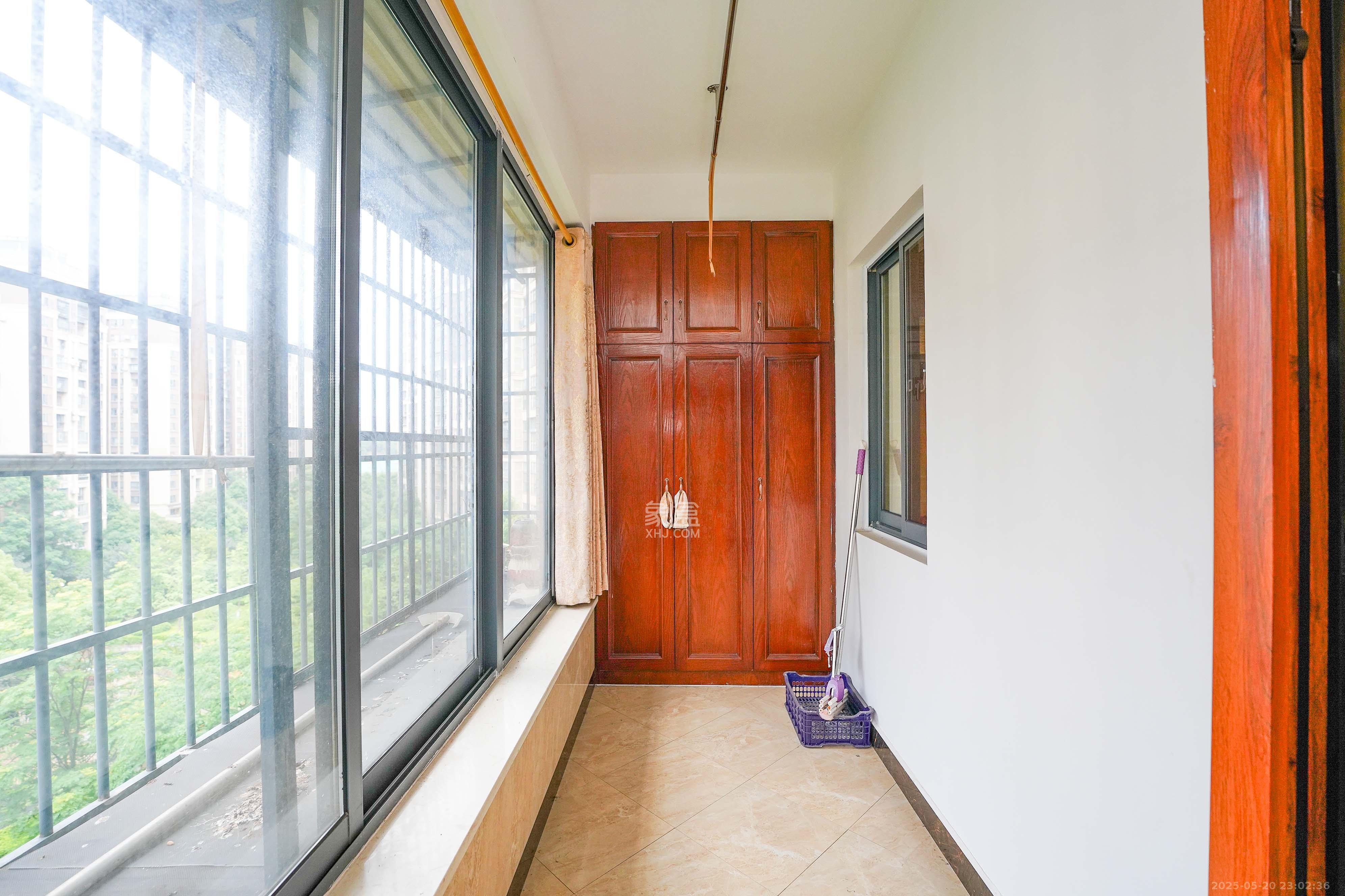 五矿紫湖香醍 4室2厅2卫 124.0万 五矿紫湖香醍 4室2厅2卫 124.0万阳台