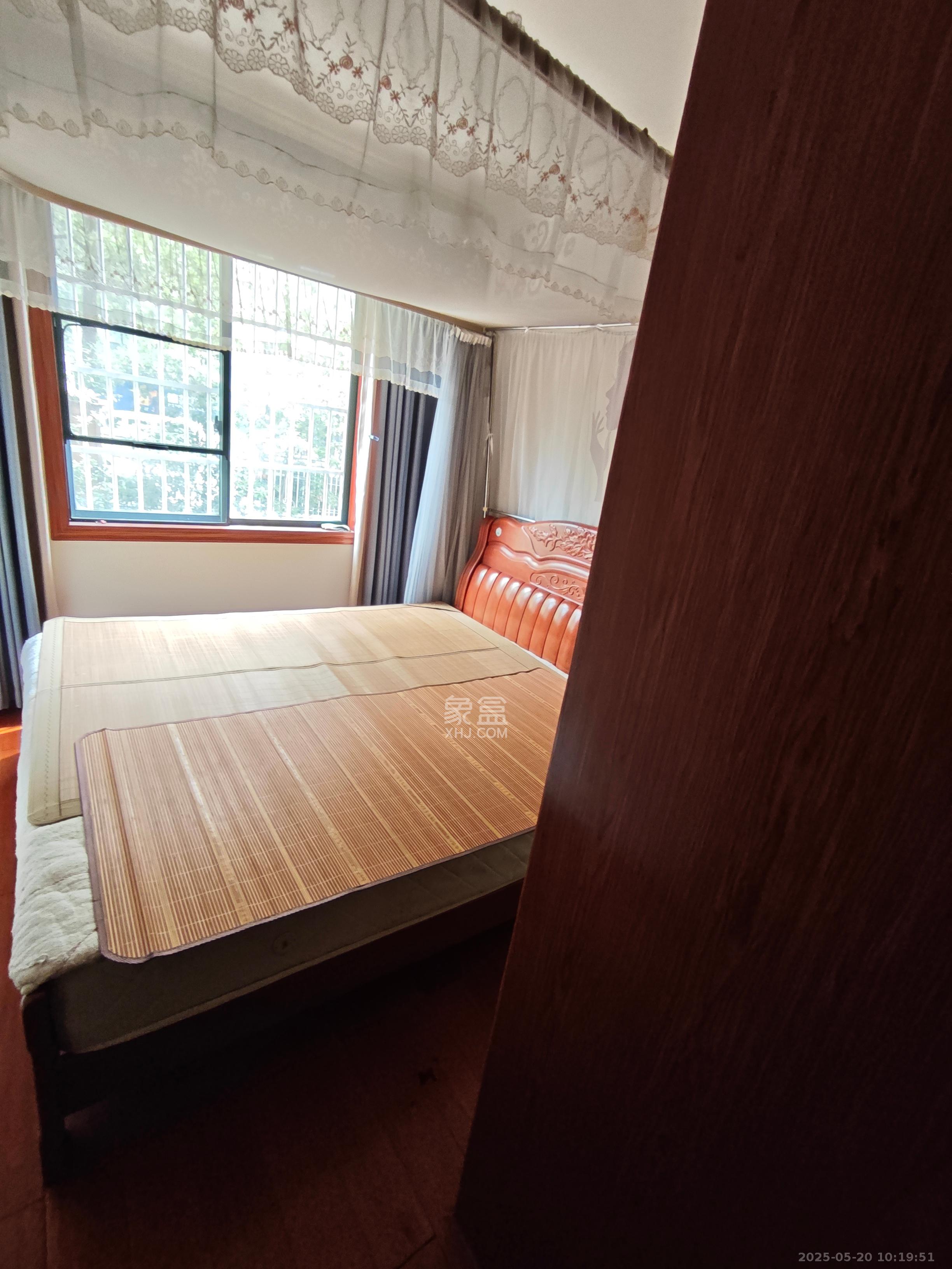 华盛世纪新城 4室2厅2卫 2800.0元/月 华盛世纪新城 4室2厅2卫 2800.0元/月室内图