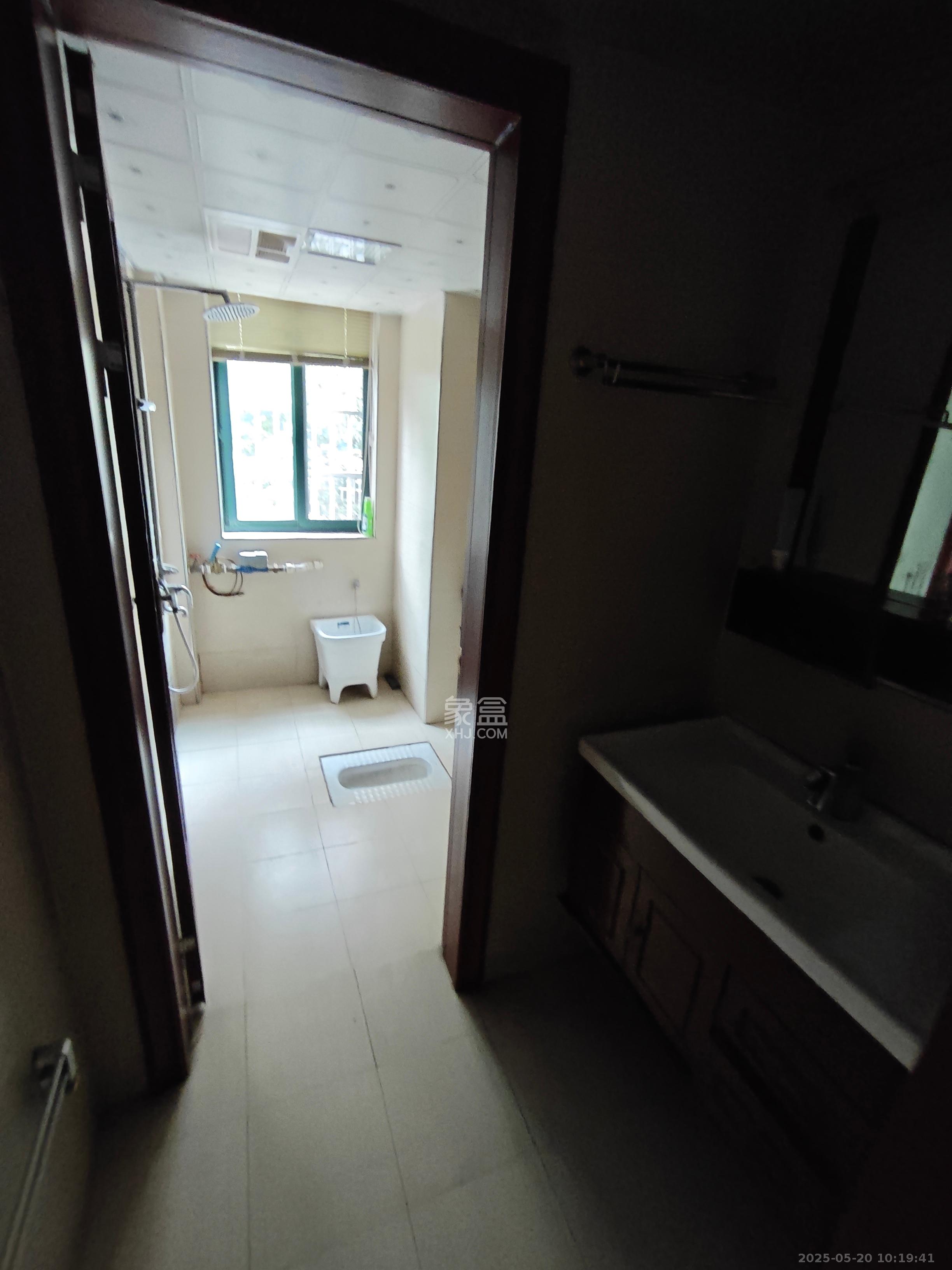 华盛世纪新城 4室2厅2卫 2800.0元/月 华盛世纪新城 4室2厅2卫 2800.0元/月室内图