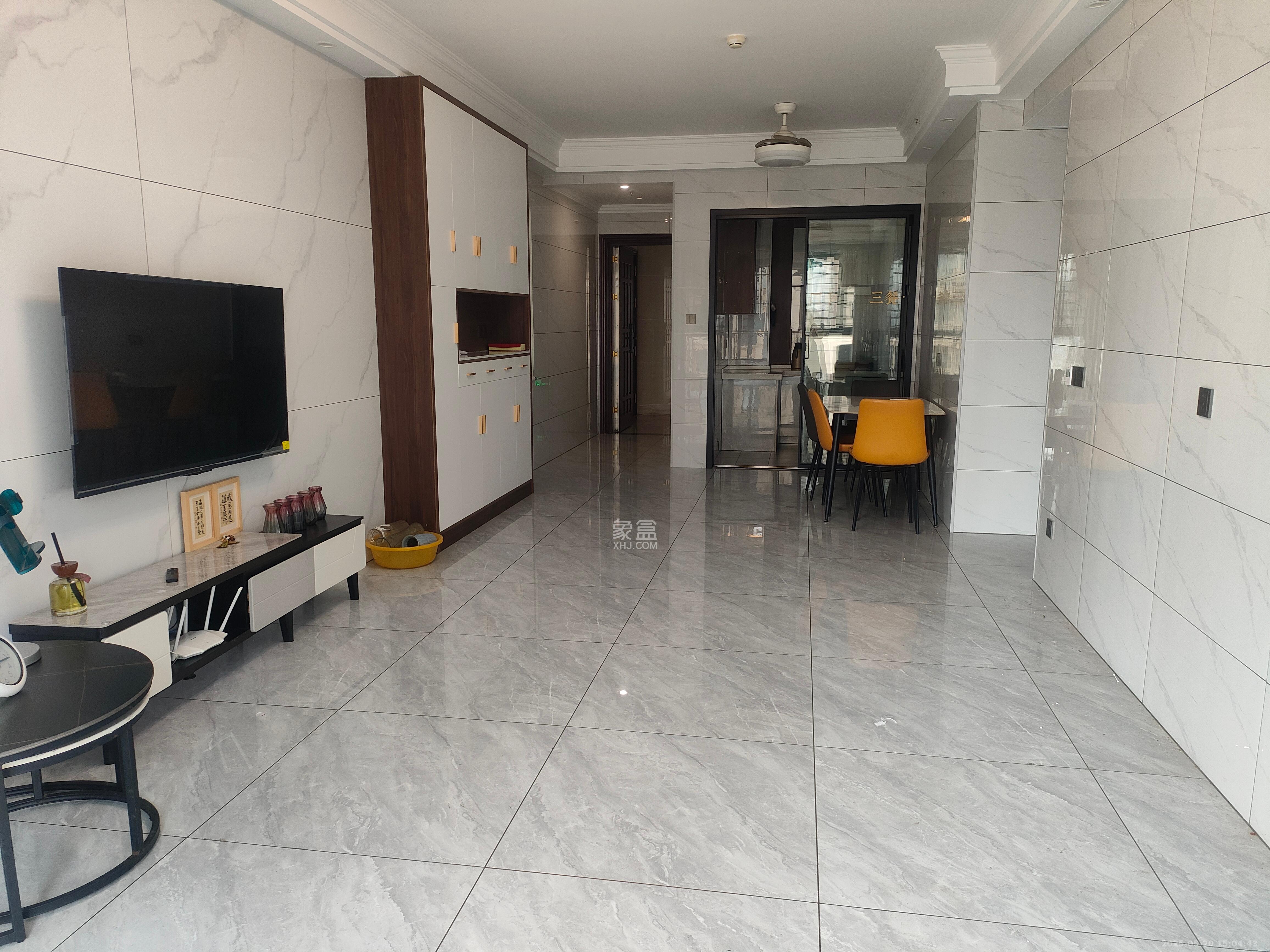 恒大御景半岛锦绣苑  3室2厅2卫    4000.0元/月 恒大御景半岛锦绣苑  3室2厅2卫    4000.0元/月室内图