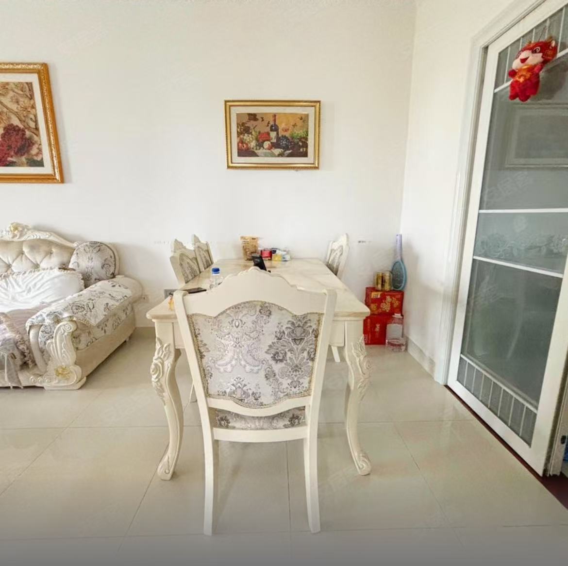 琥珀悠澜  2室2厅1卫    115.0万 琥珀悠澜  2室2厅1卫    115.0万客厅