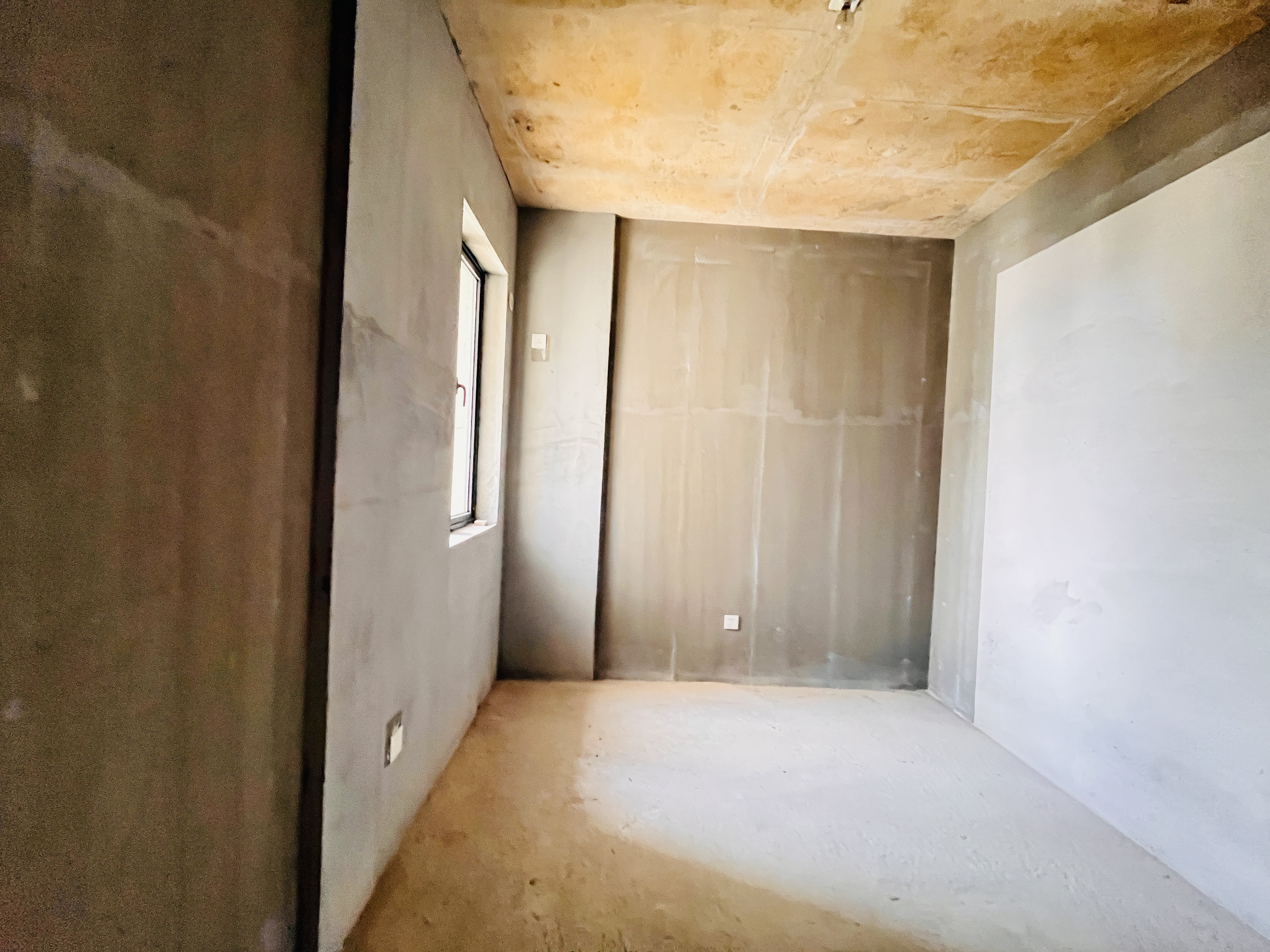 中建凤栖台  3室2厅1卫   47.80万客厅
