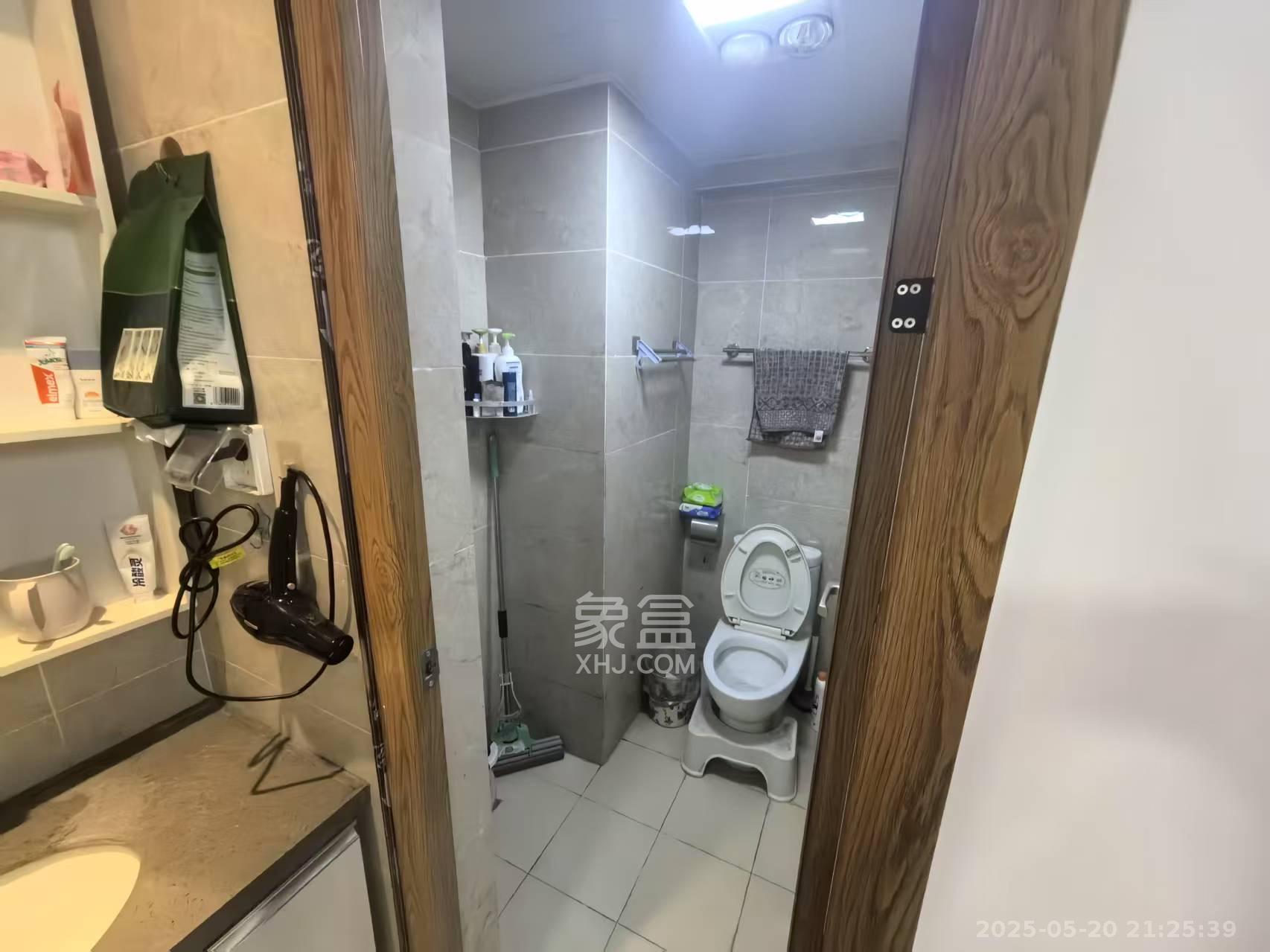 荣泰广场  1室0厅0卫   1500.00元/月室内图