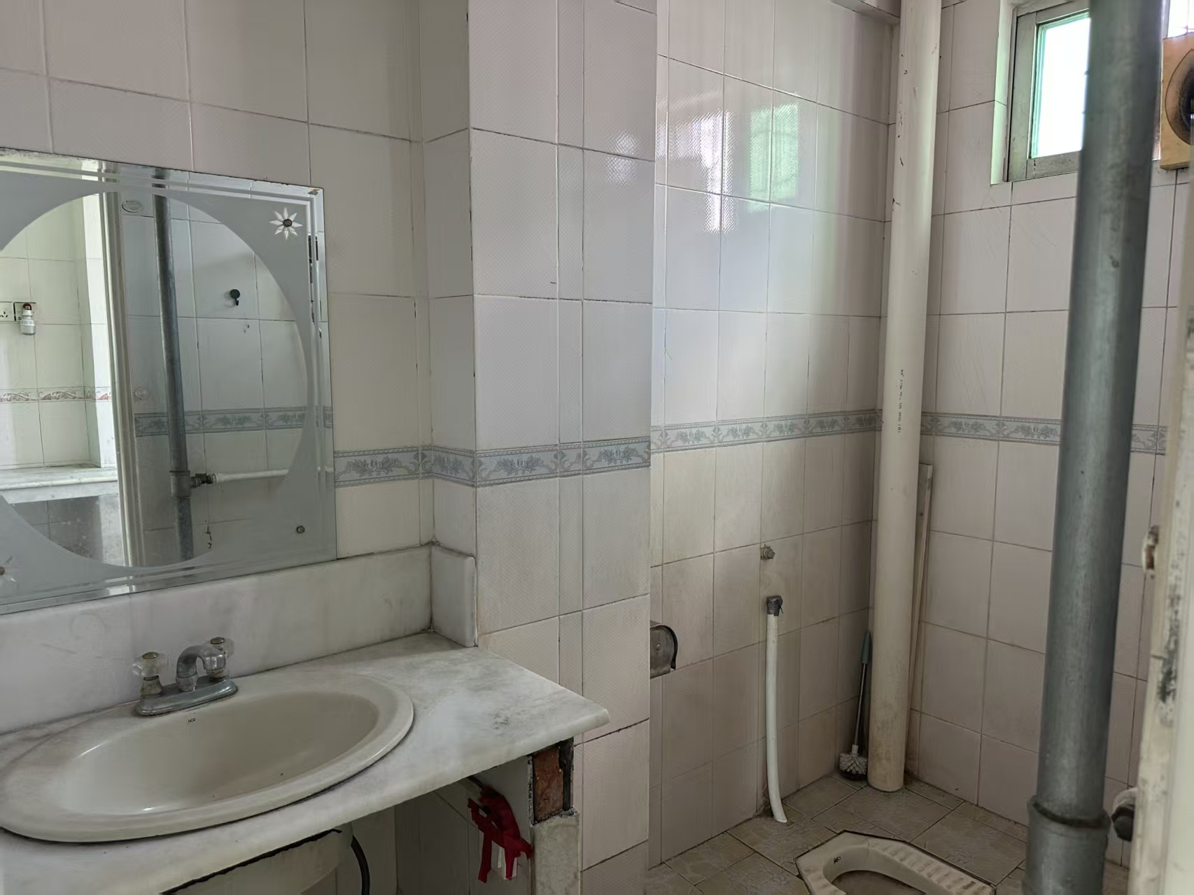 海湾公司宿舍 2室1厅1卫 1400.0元/月 海湾公司宿舍 2室1厅1卫 1400.0元/月室内图