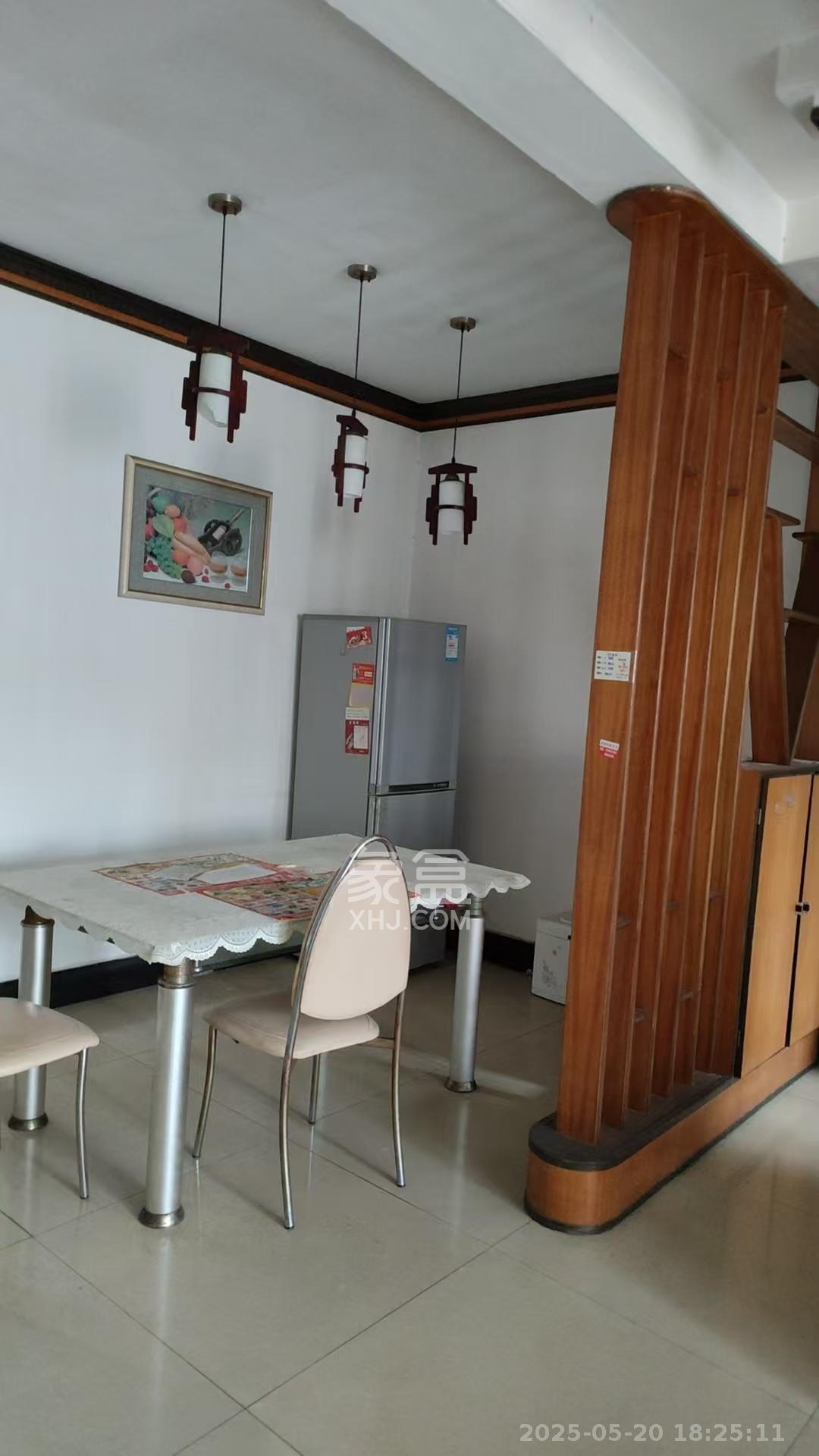 友谊花园  3室2厅2卫    900.0元/月室内图