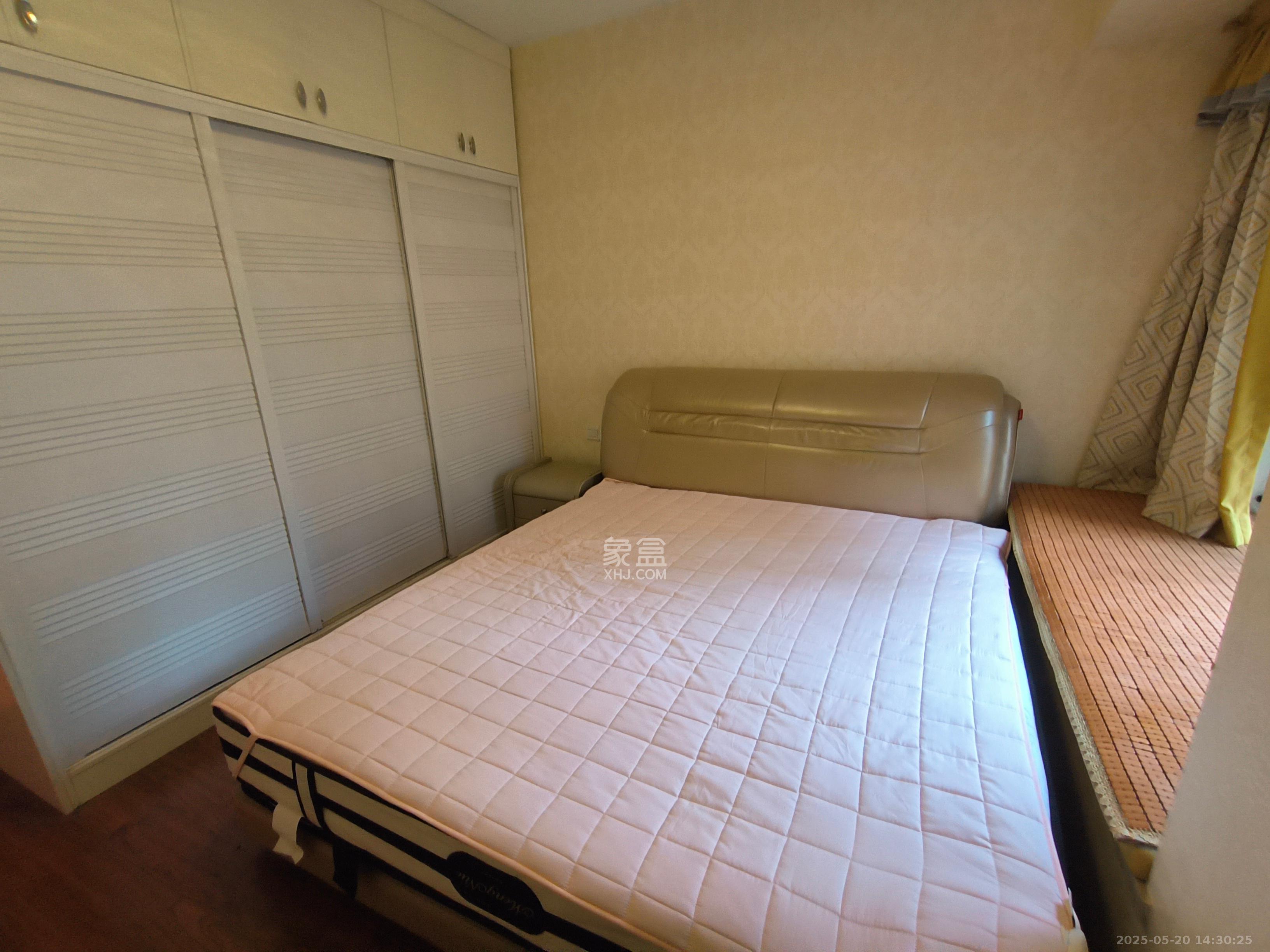 时代倾城二期  4室2厅2卫   2300.00元/月室内图