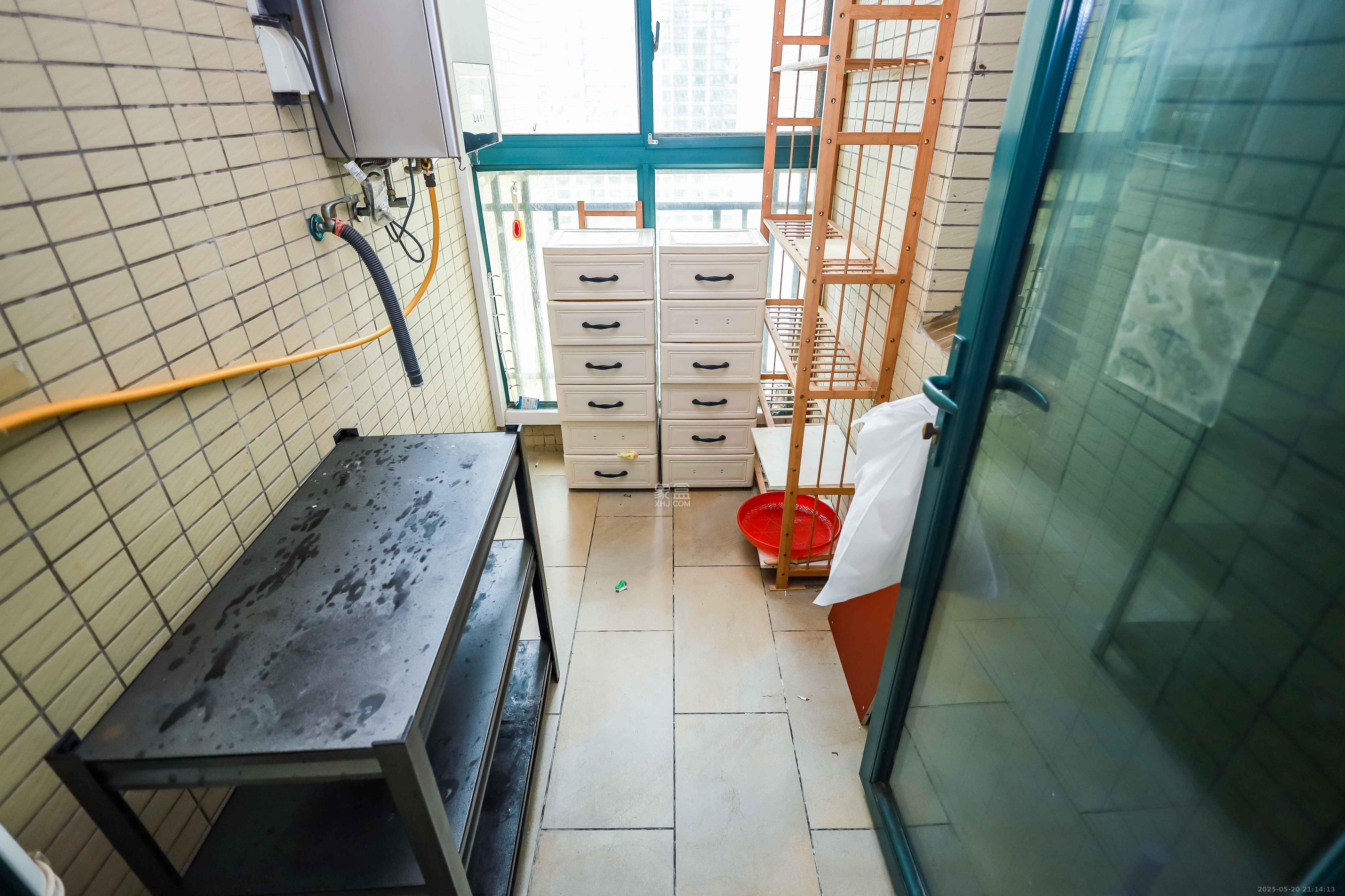 恒大华府  3室2厅1卫   175.00万阳台