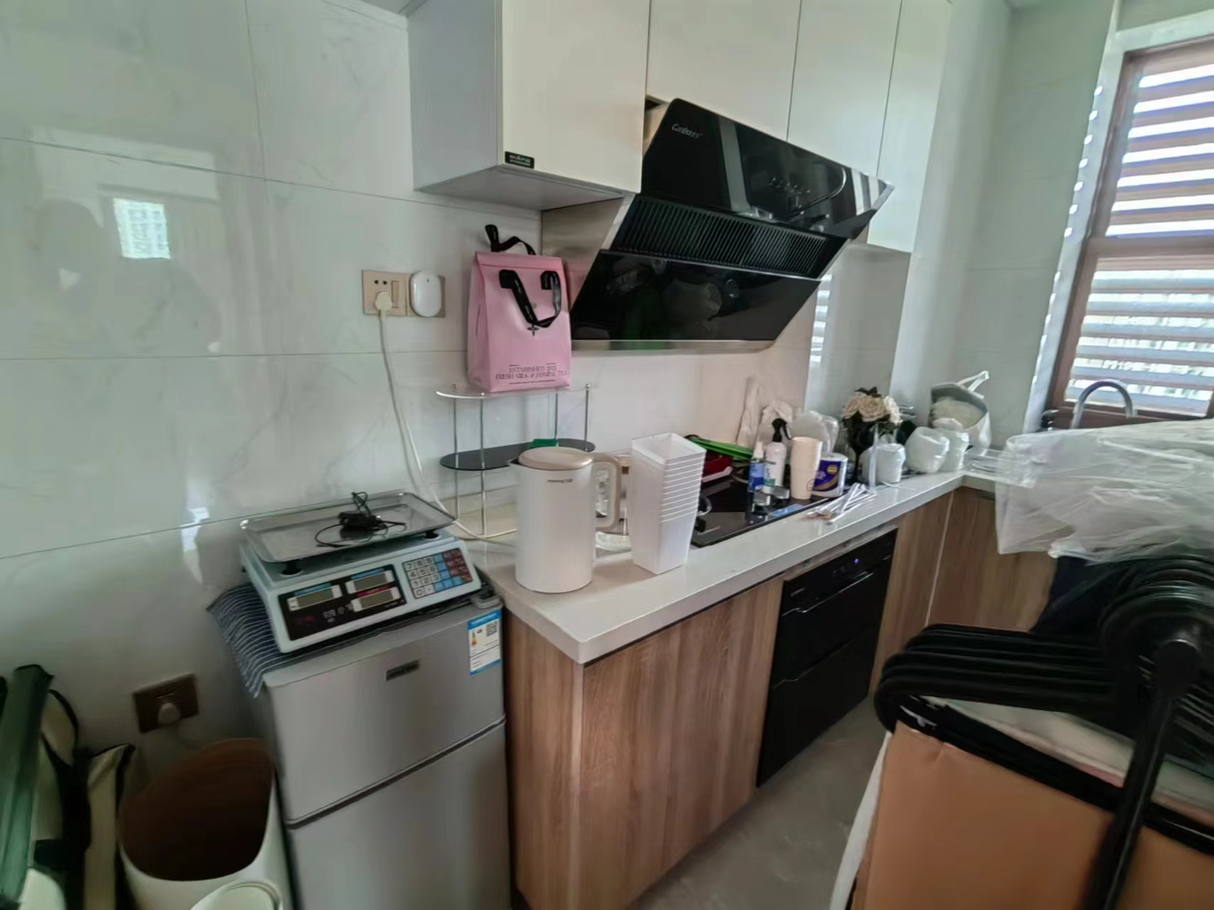 金龙城市广场二期  2室2厅1卫    4000.0元/月 金龙城市广场二期  2室2厅1卫    4000.0元/月室内图