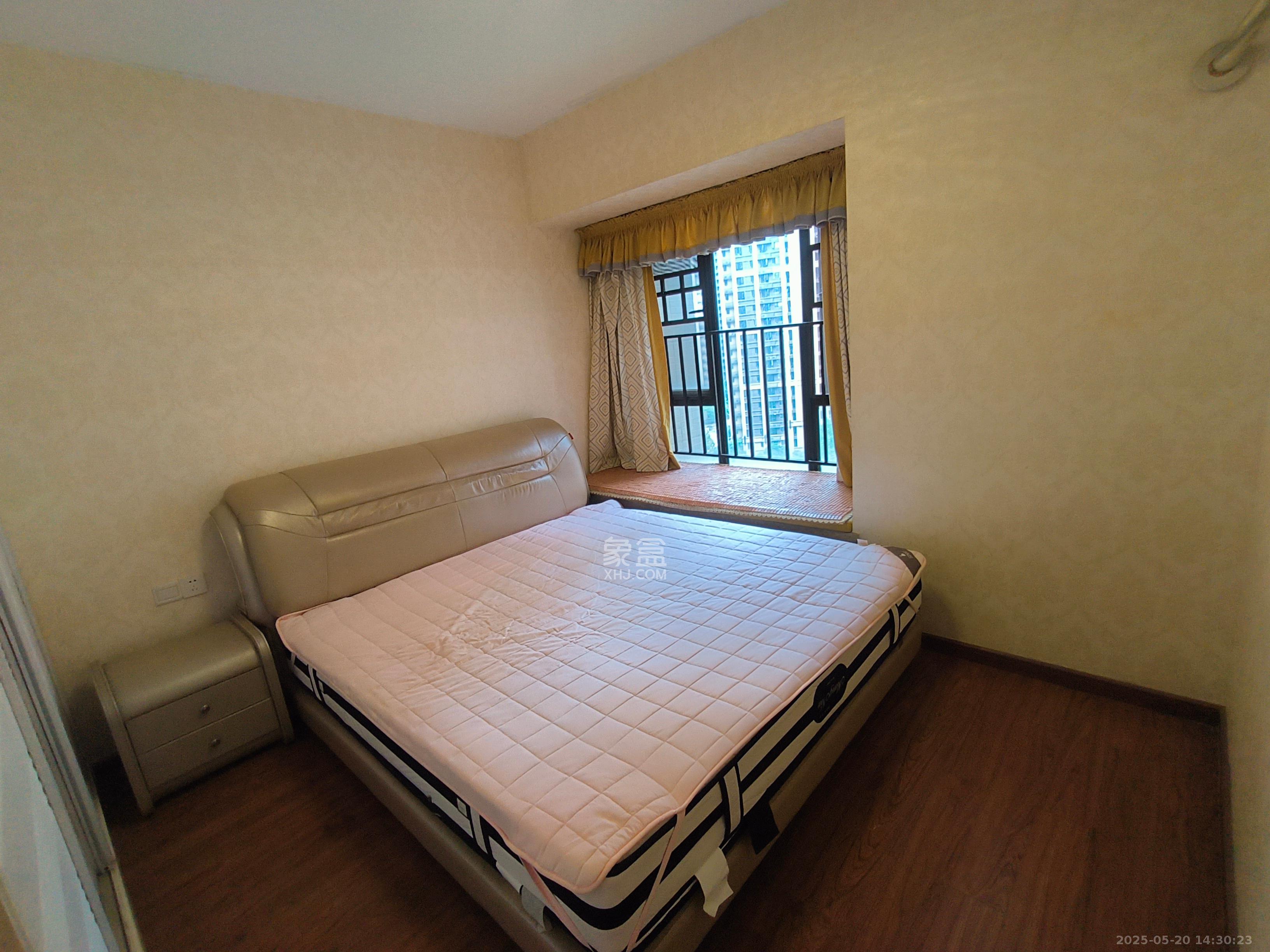 时代倾城二期  4室2厅2卫   2300.00元/月室内图