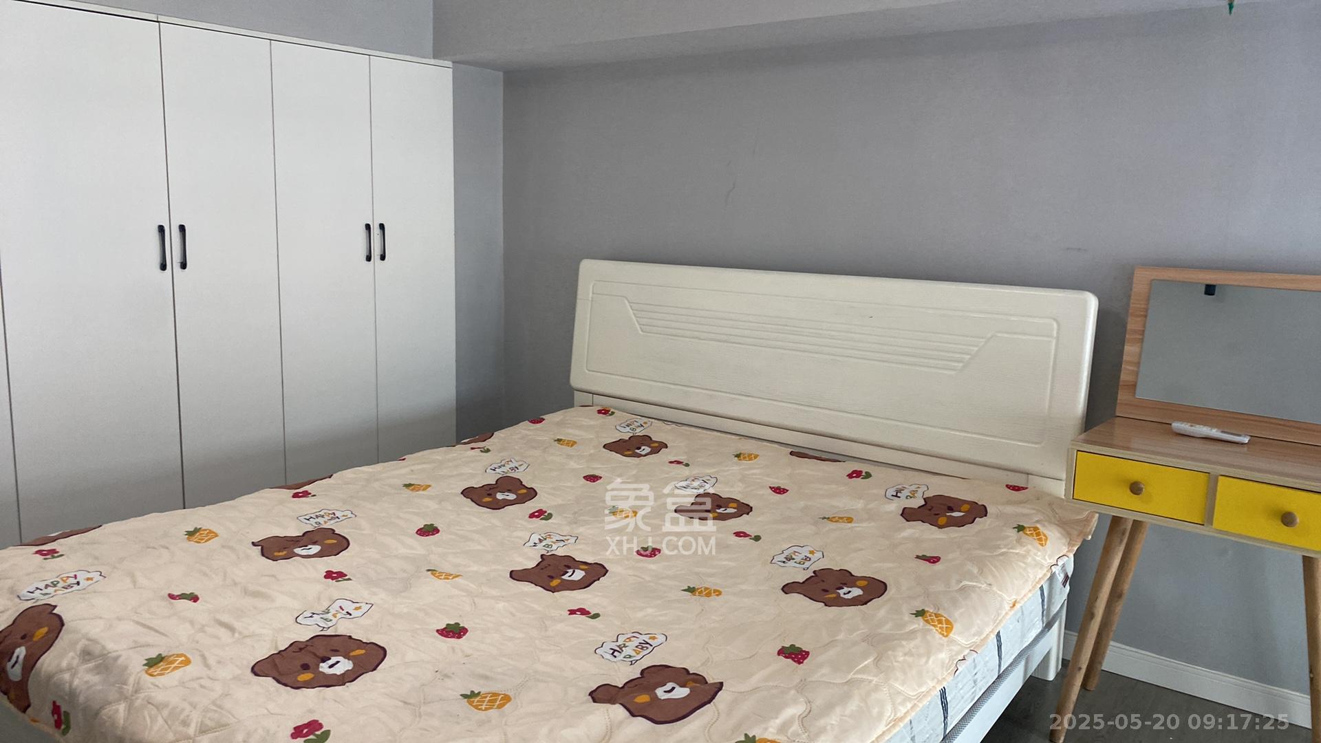 东盈商业广场(华泉城市广场)  2室1厅1卫    2500.0元/月 东盈商业广场(华泉城市广场)  2室1厅1卫    2500.0元/月室内图