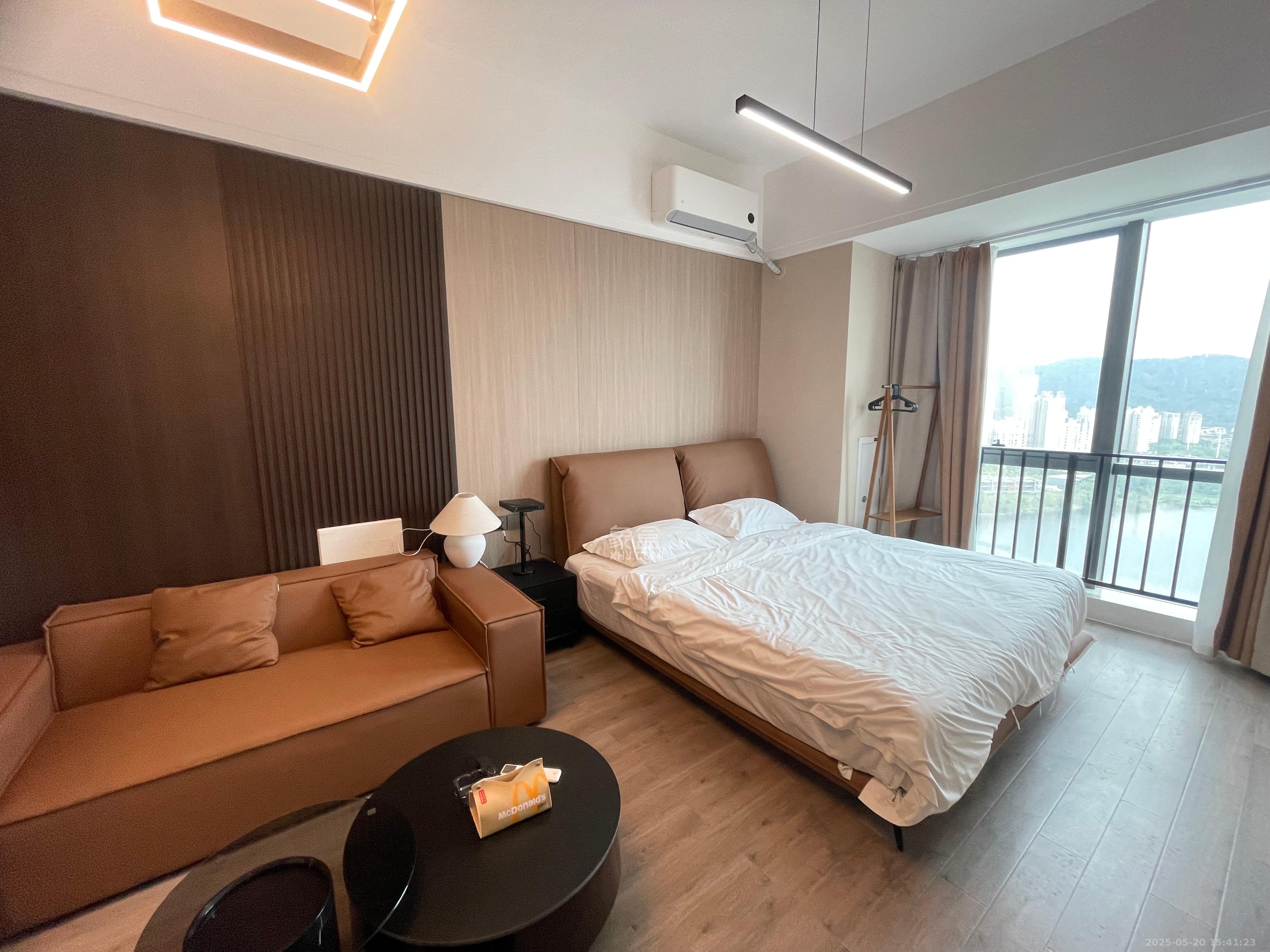 中建宝铂公馆  1室1厅1卫   2100.00元/月室内图