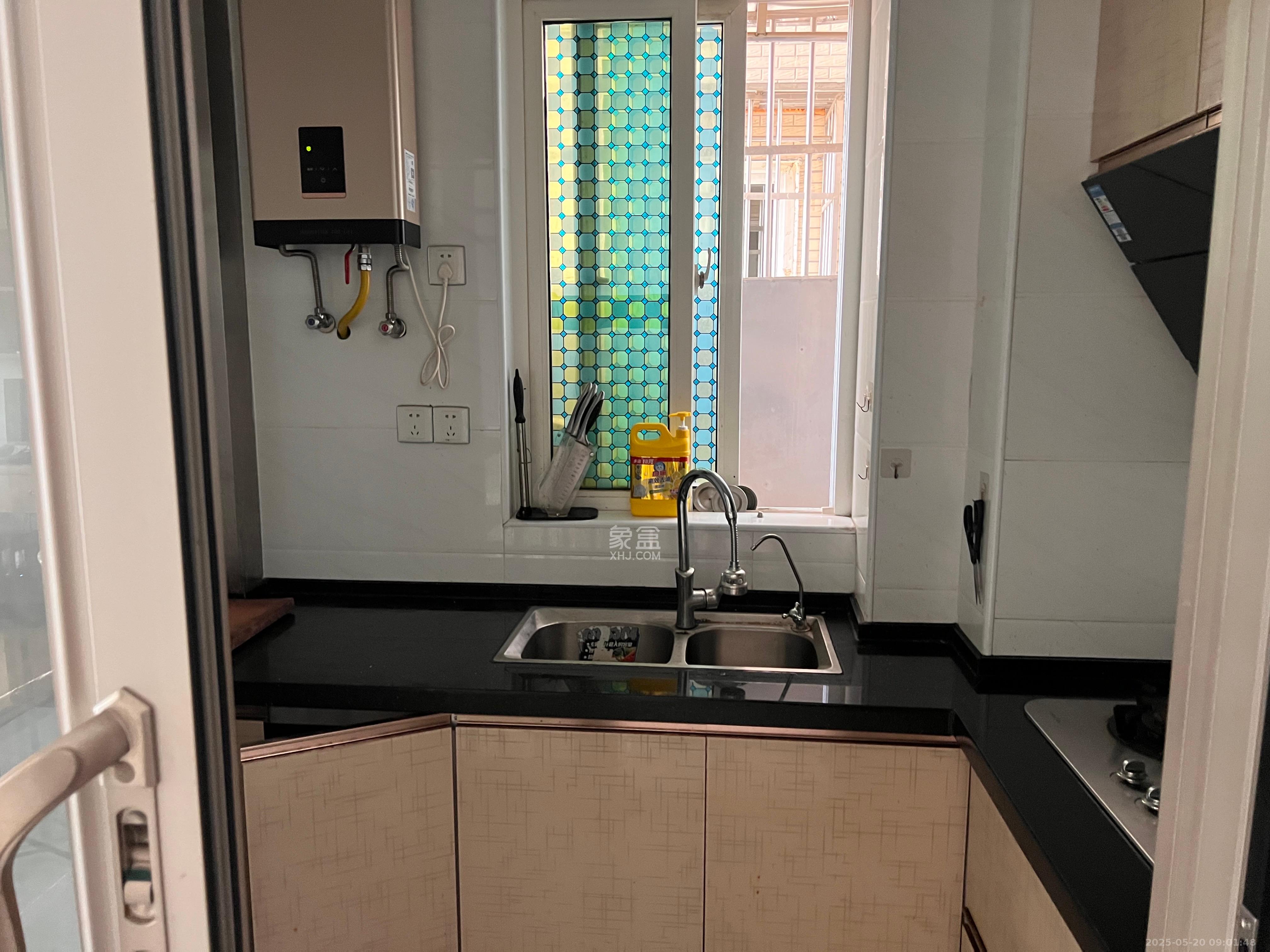 谷山乐园三期  3室2厅1卫    2200.0元/月 谷山乐园三期  3室2厅1卫    2200.0元/月室内图