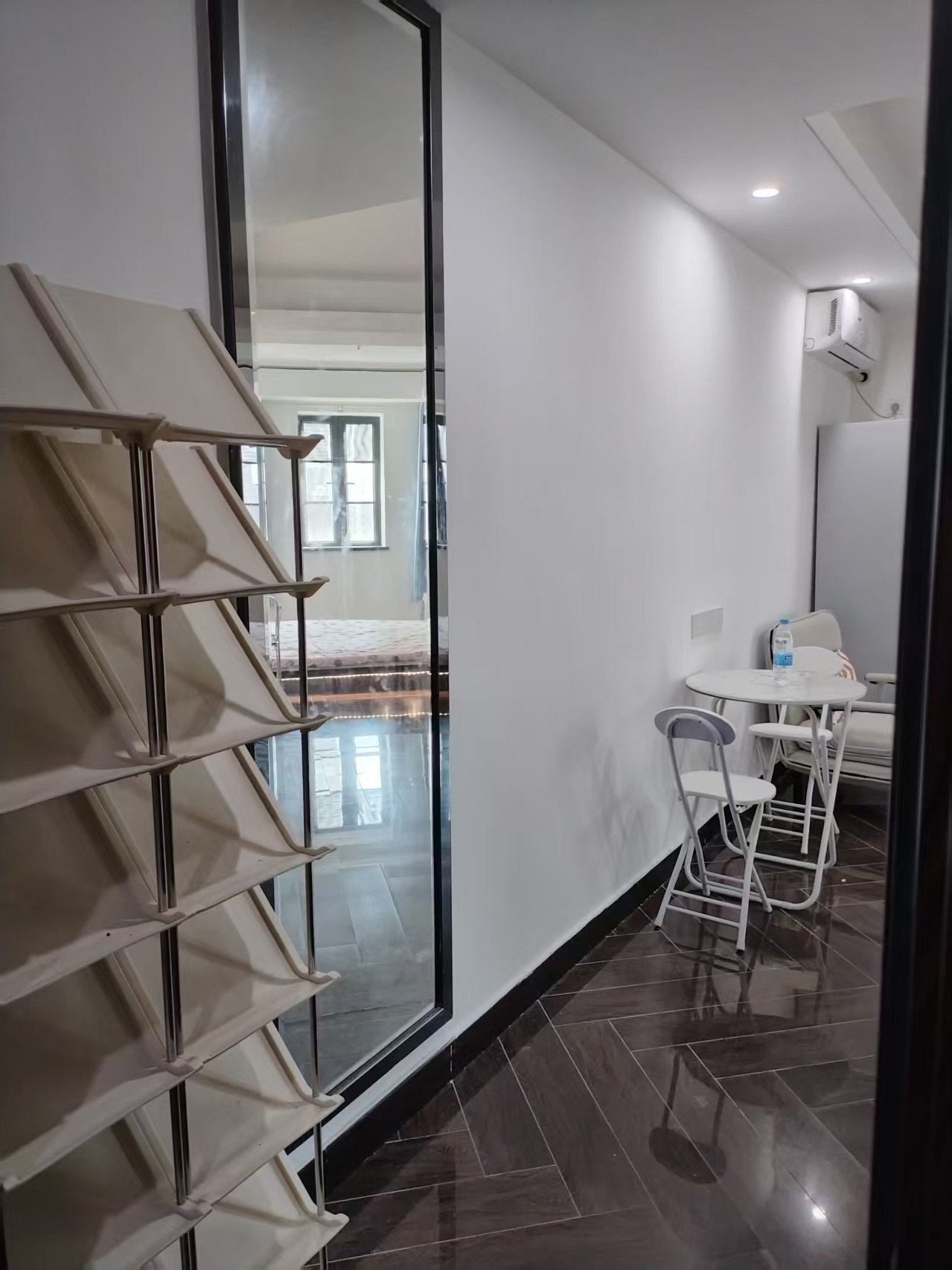 飞行公馆(同国兴城C区16栋) 1室1厅1卫 1300.0元/月 飞行公馆(同国兴城C区16栋) 1室1厅1卫 1300.0元/月室内图