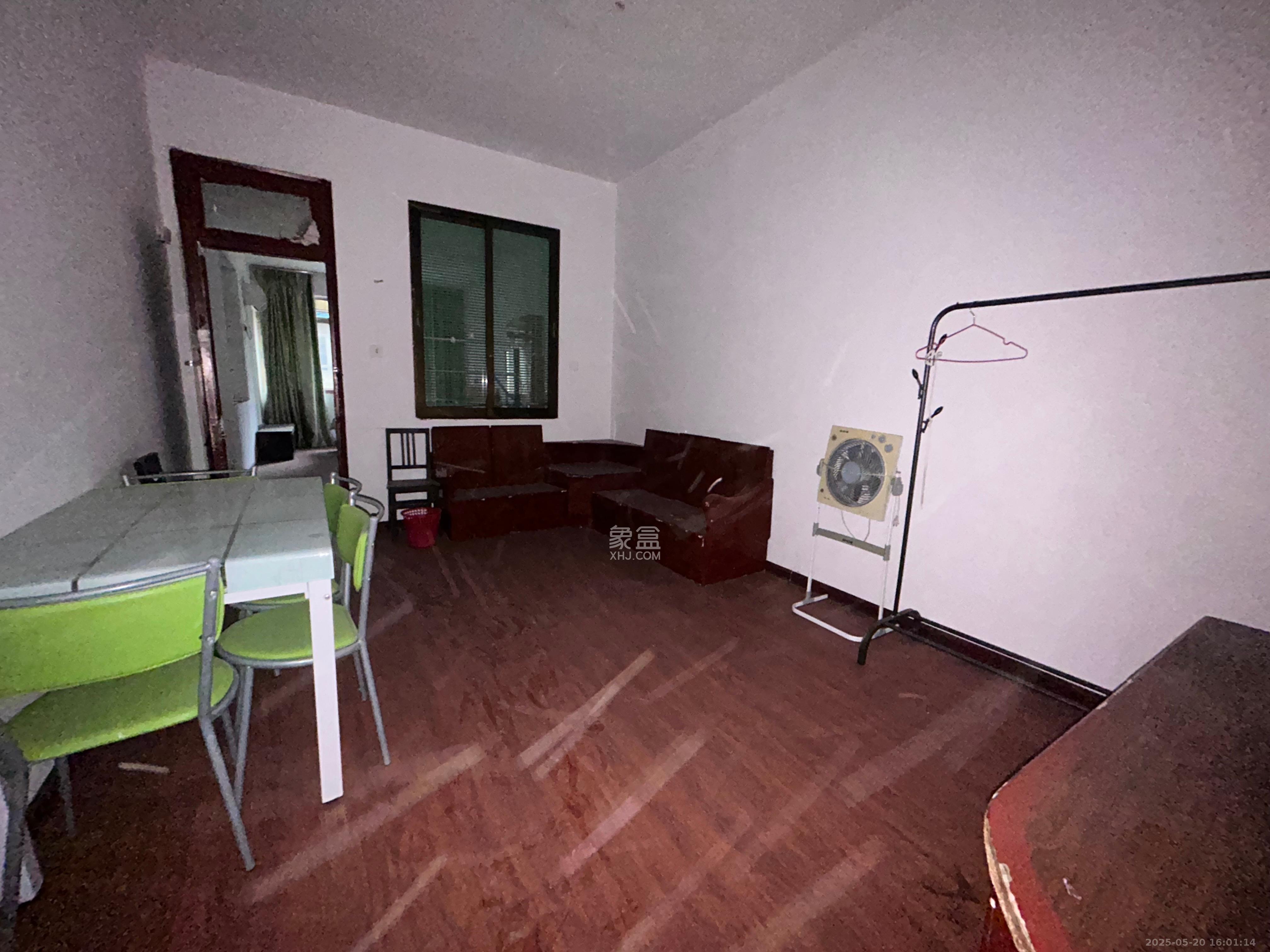 长沙理工大学侯家塘校区教职工宿舍 2室2厅1卫 1400.0元/月 长沙理工大学侯家塘校区教职工宿舍 2室2厅1卫 1400.0元/月室内图