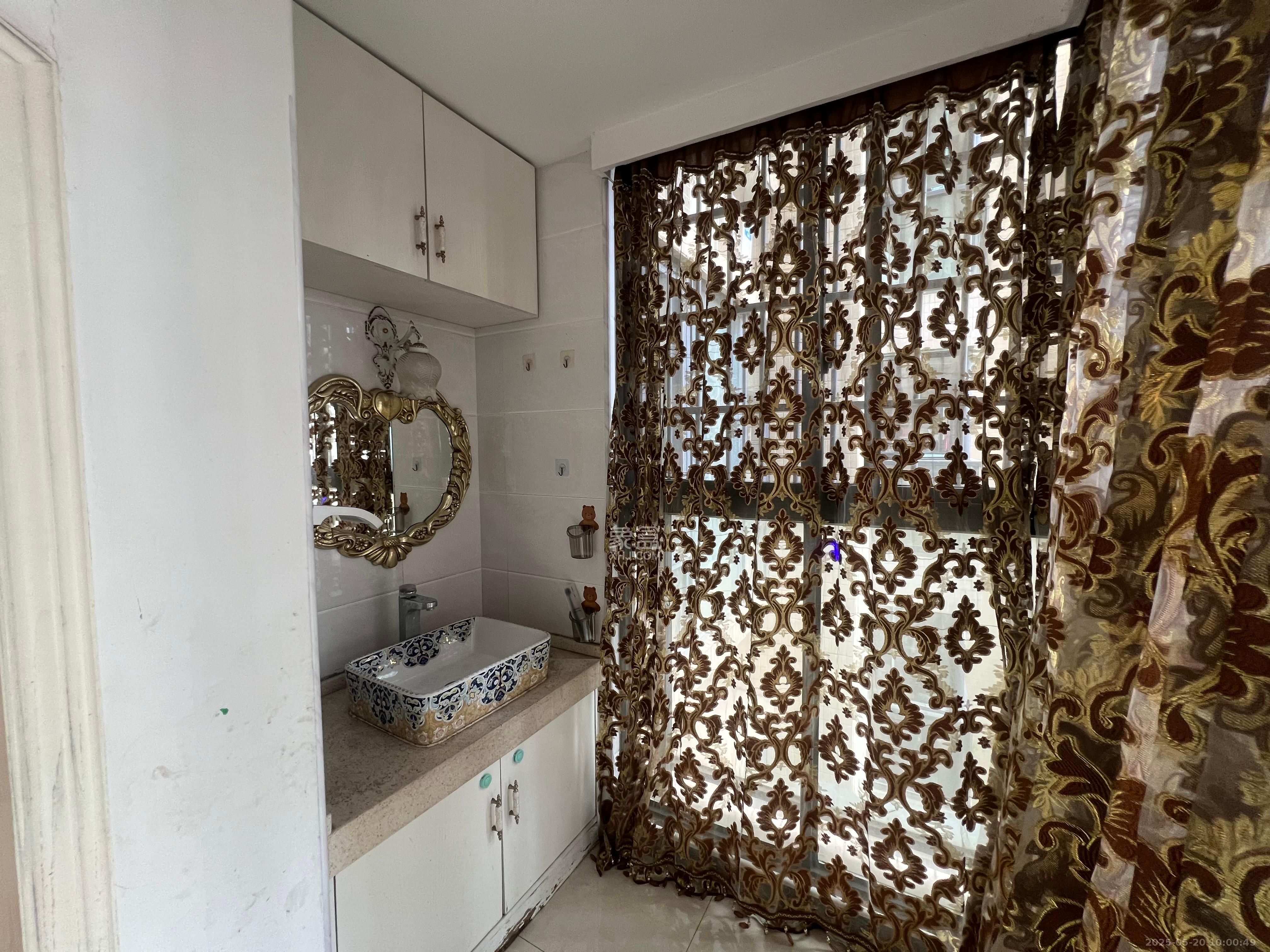 蓝山郡 3室2厅2卫 2600.0元/月 蓝山郡 3室2厅2卫 2600.0元/月室内图