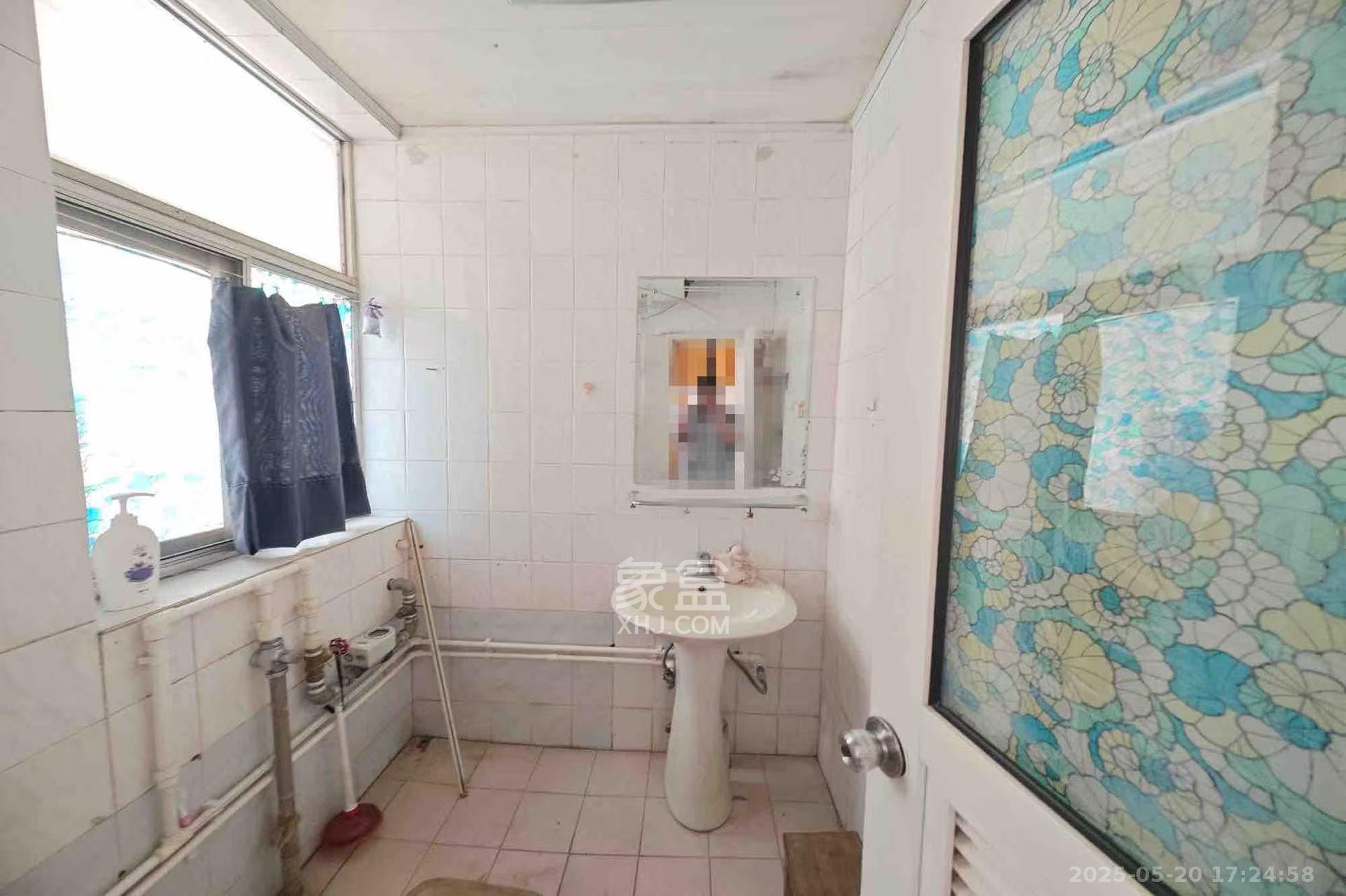 东塘电信宿舍 2室1厅1卫 1400.0元/月 东塘电信宿舍 2室1厅1卫 1400.0元/月室内图