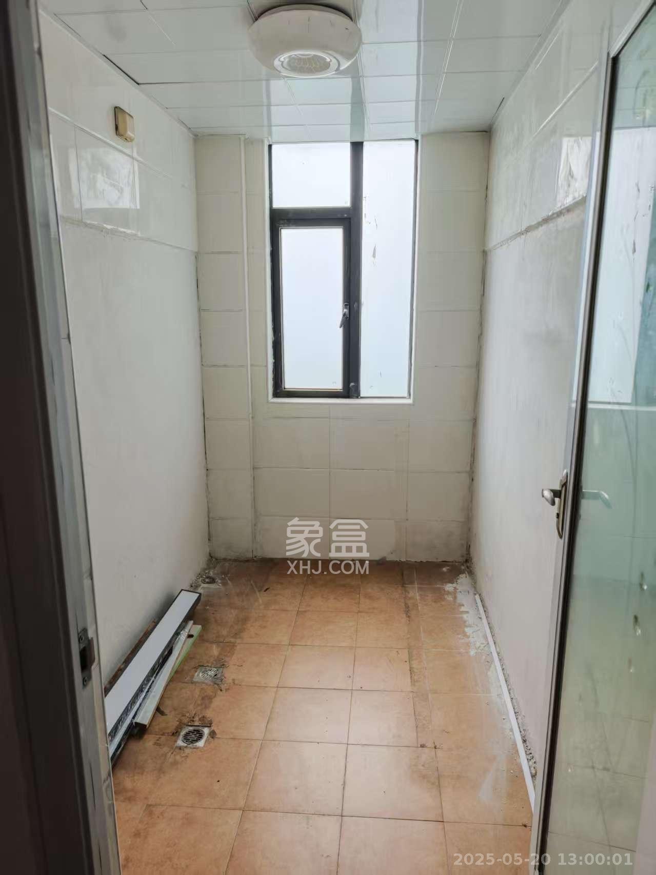 西城龙庭 4室2厅2卫 2200.0元/月 西城龙庭 4室2厅2卫 2200.0元/月室内图