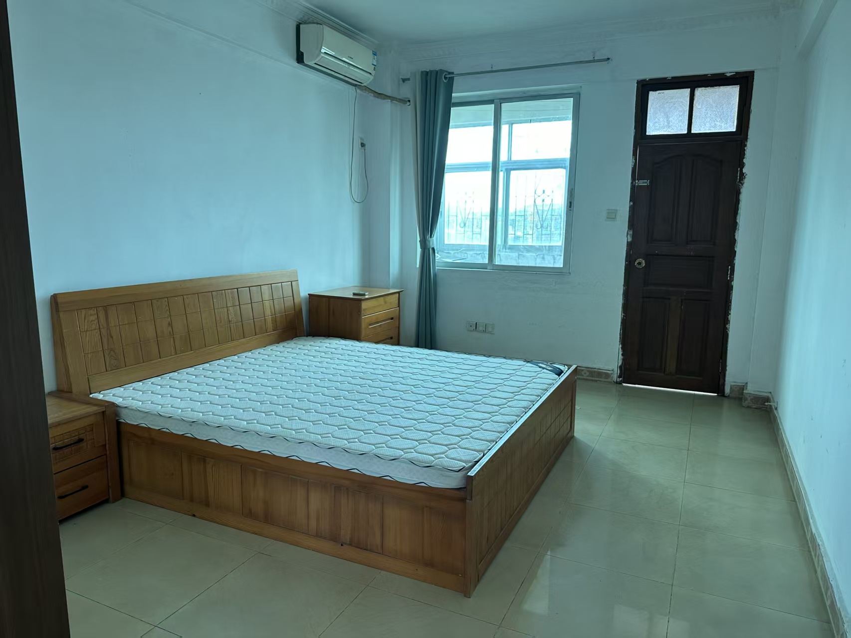 海湾公司宿舍 2室1厅1卫 1400.0元/月 海湾公司宿舍 2室1厅1卫 1400.0元/月室内图