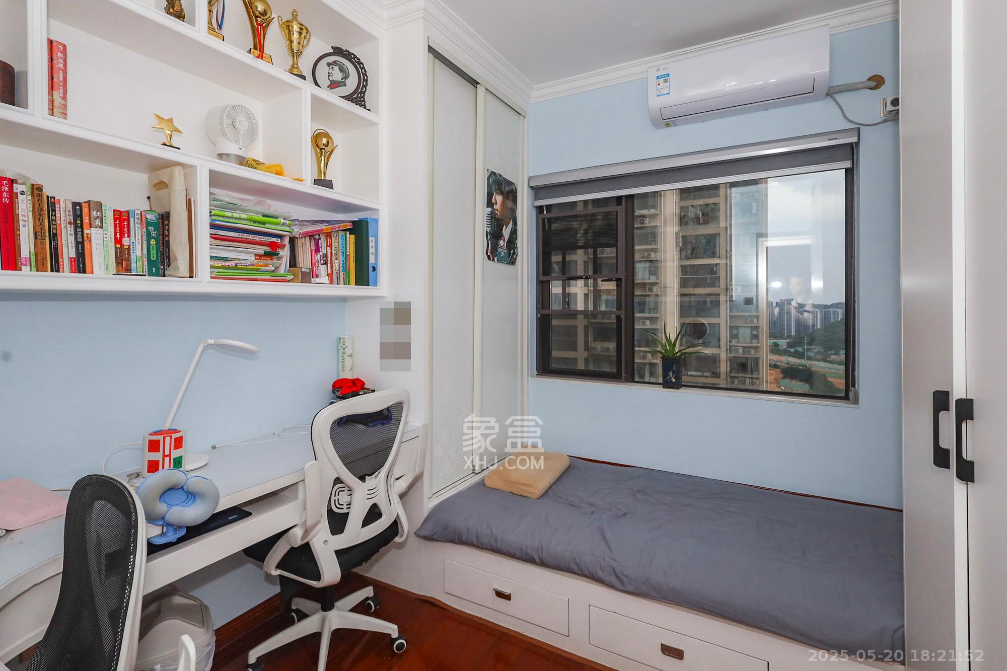 钰龙天下二期(钰龙佳园) 3室2厅2卫 278.0万 钰龙天下二期(钰龙佳园) 3室2厅2卫 278.0万卧室