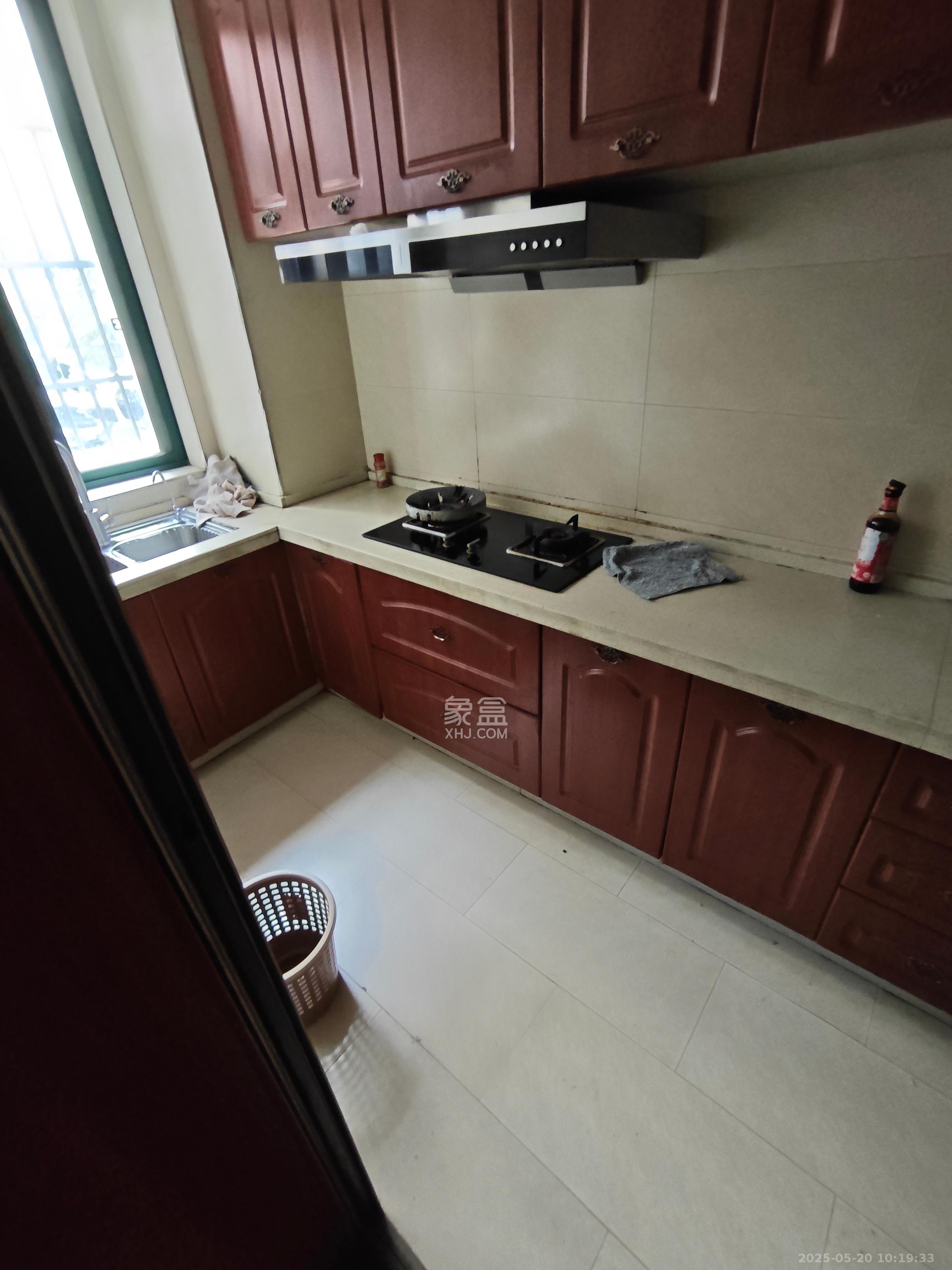 华盛世纪新城 4室2厅2卫 2800.0元/月 华盛世纪新城 4室2厅2卫 2800.0元/月室内图