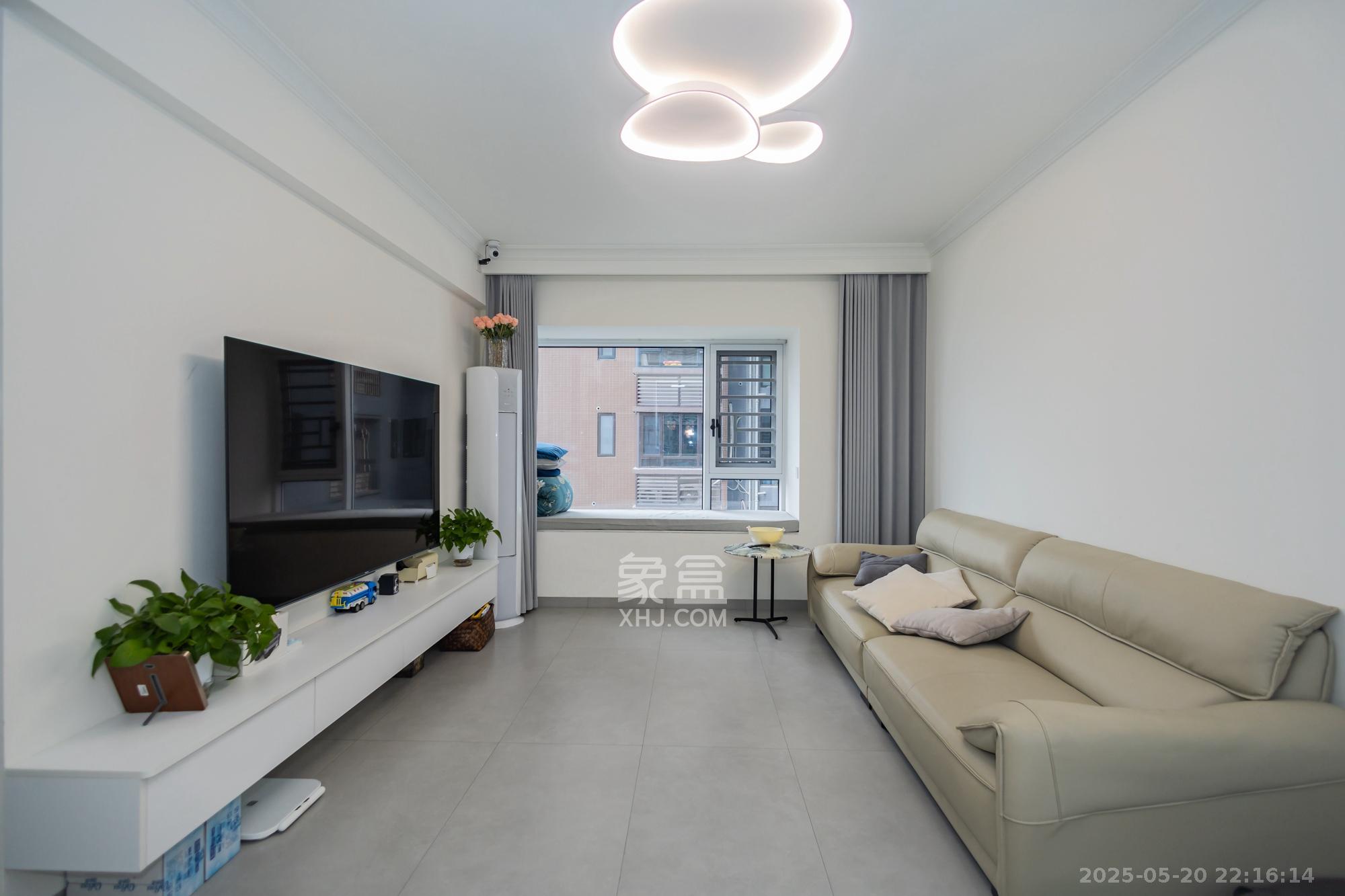 新长海广场 3室1厅1卫 75.0万 新长海广场 3室1厅1卫 75.0万客厅