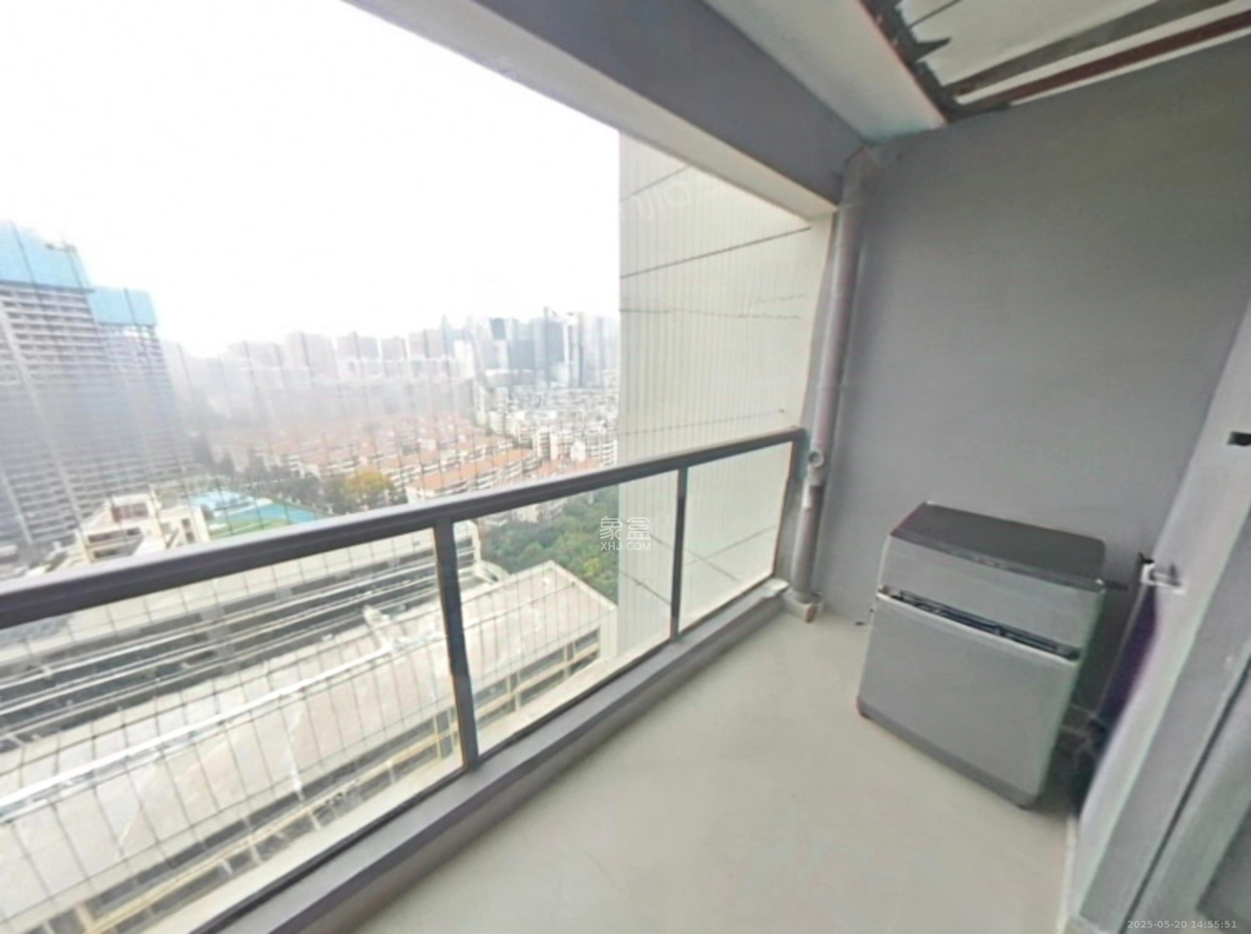 旭辉都会山  4室2厅2卫   4100.00元/月室内图