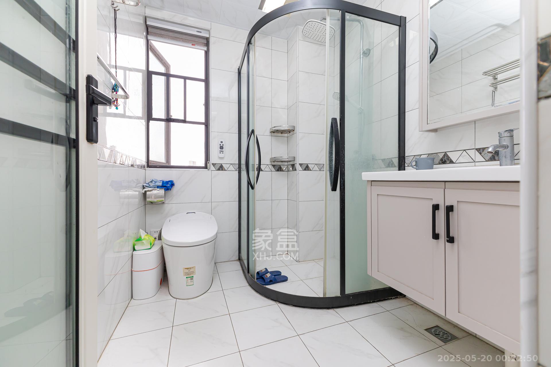 勤诚达境界城 3室2厅2卫 99.0万 勤诚达境界城 3室2厅2卫 99.0万卫生间