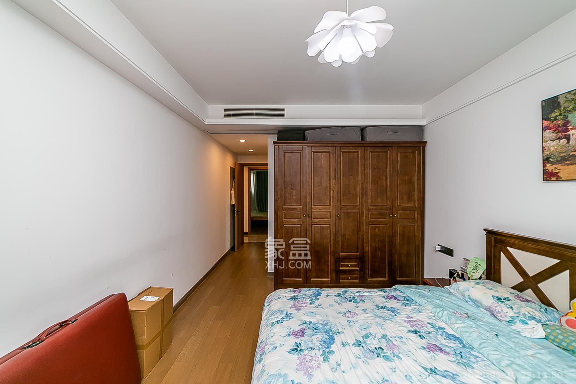 卓越江岸  4室2厅2卫    201.0万 卓越江岸  4室2厅2卫    201.0万卧室