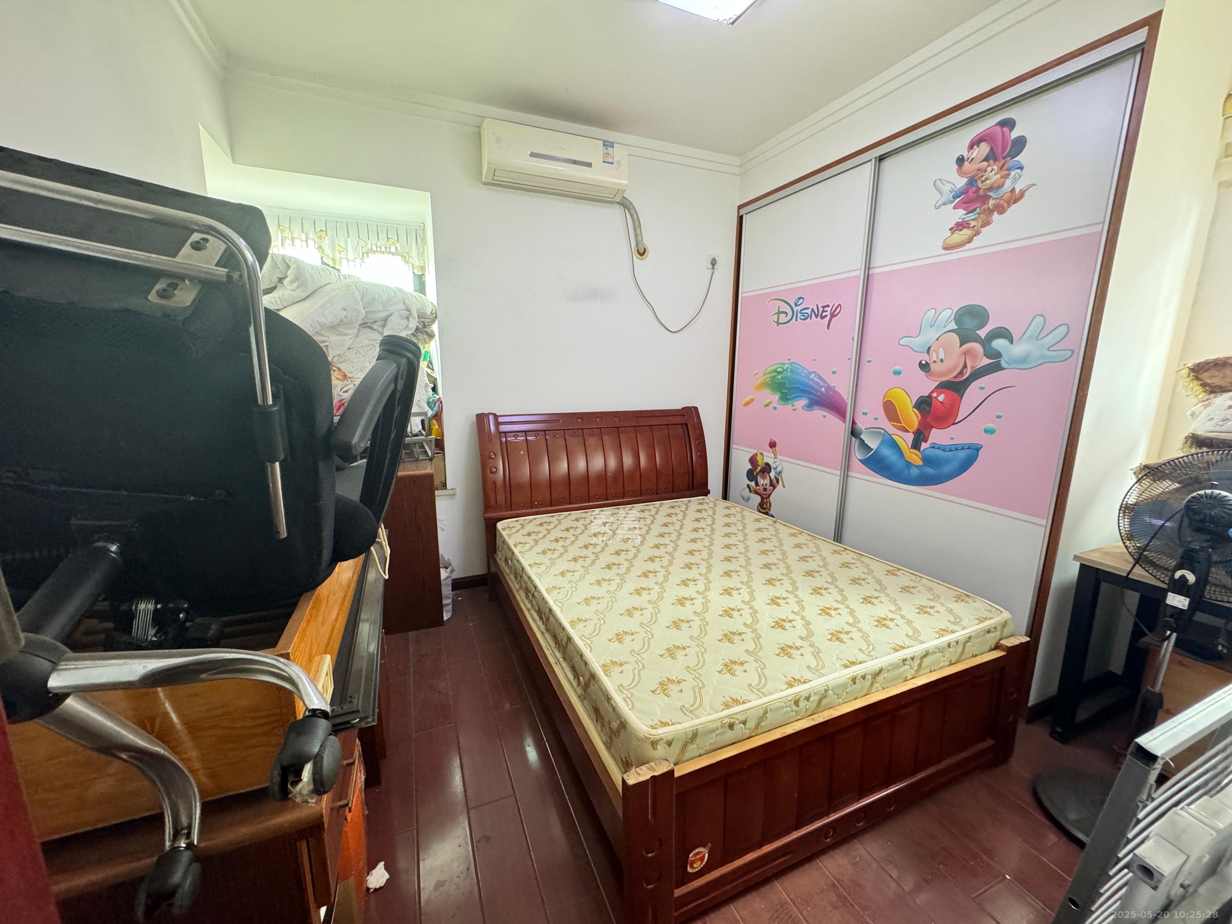 三一街区  3室2厅1卫   1800.00元/月室内图