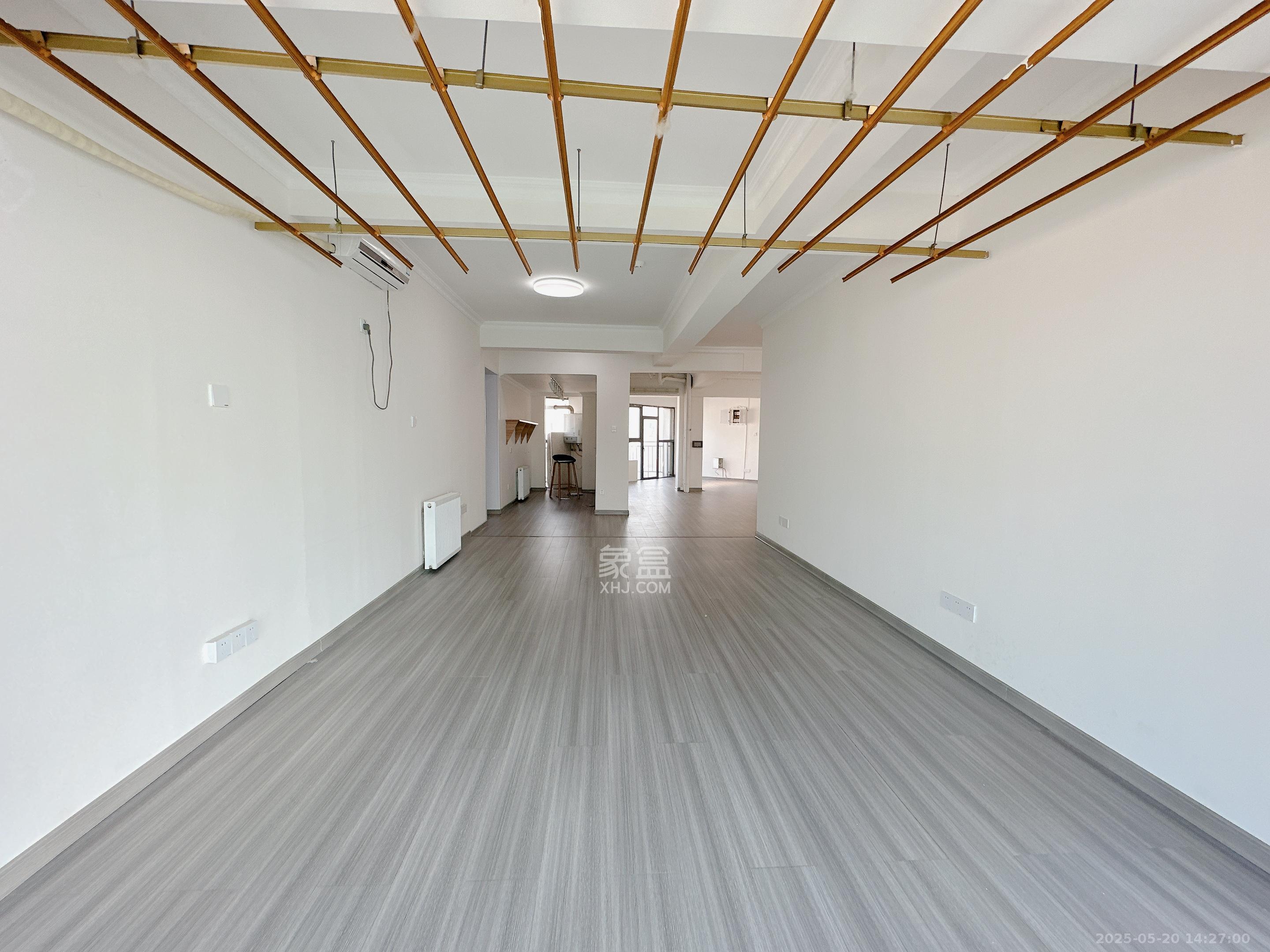 潮宗御苑 4室2厅2卫 6800.0元/月 潮宗御苑 4室2厅2卫 6800.0元/月室内图