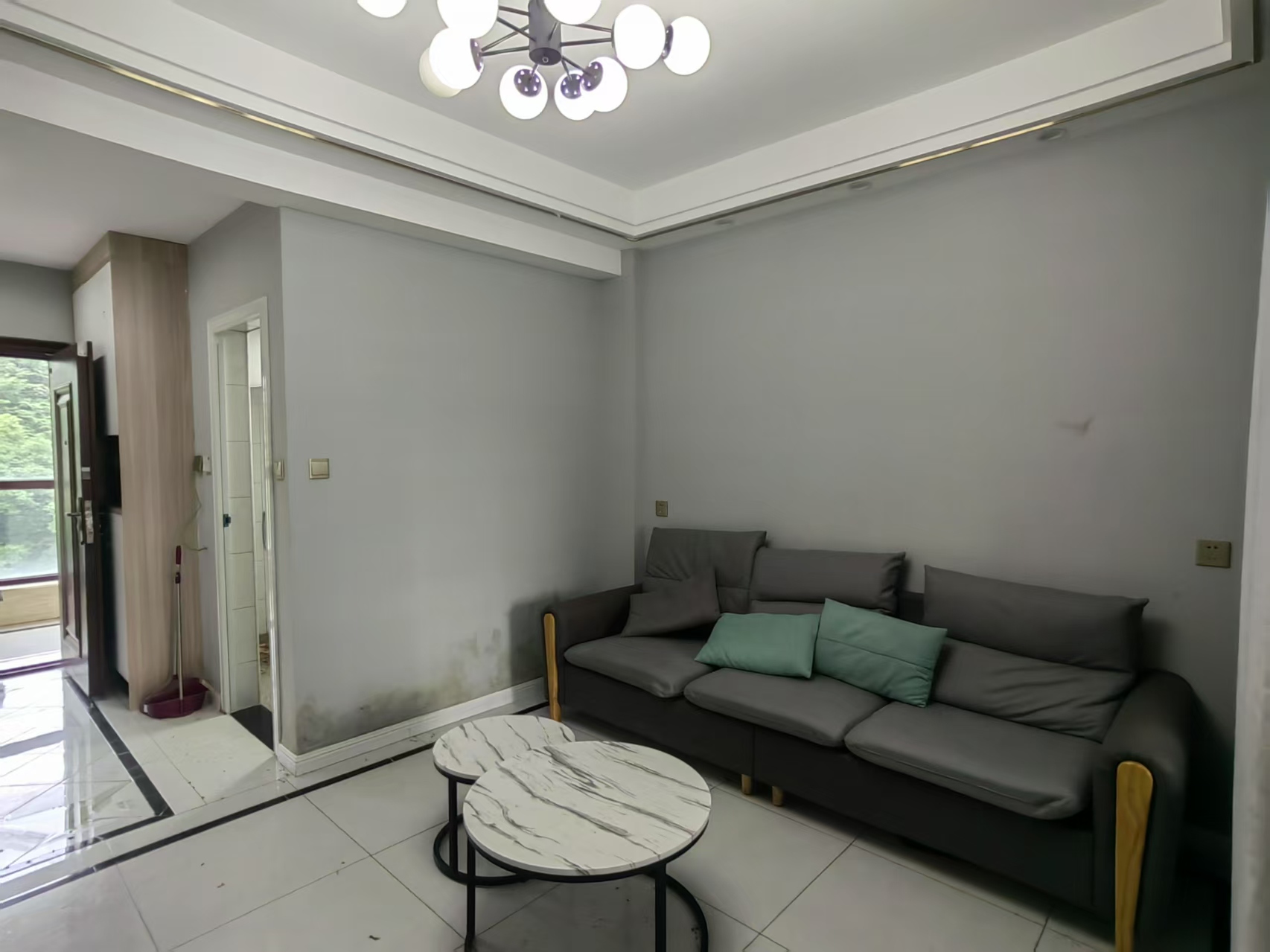 青春里 1室1厅1卫 1500.0元/月 青春里 1室1厅1卫 1500.0元/月室内图