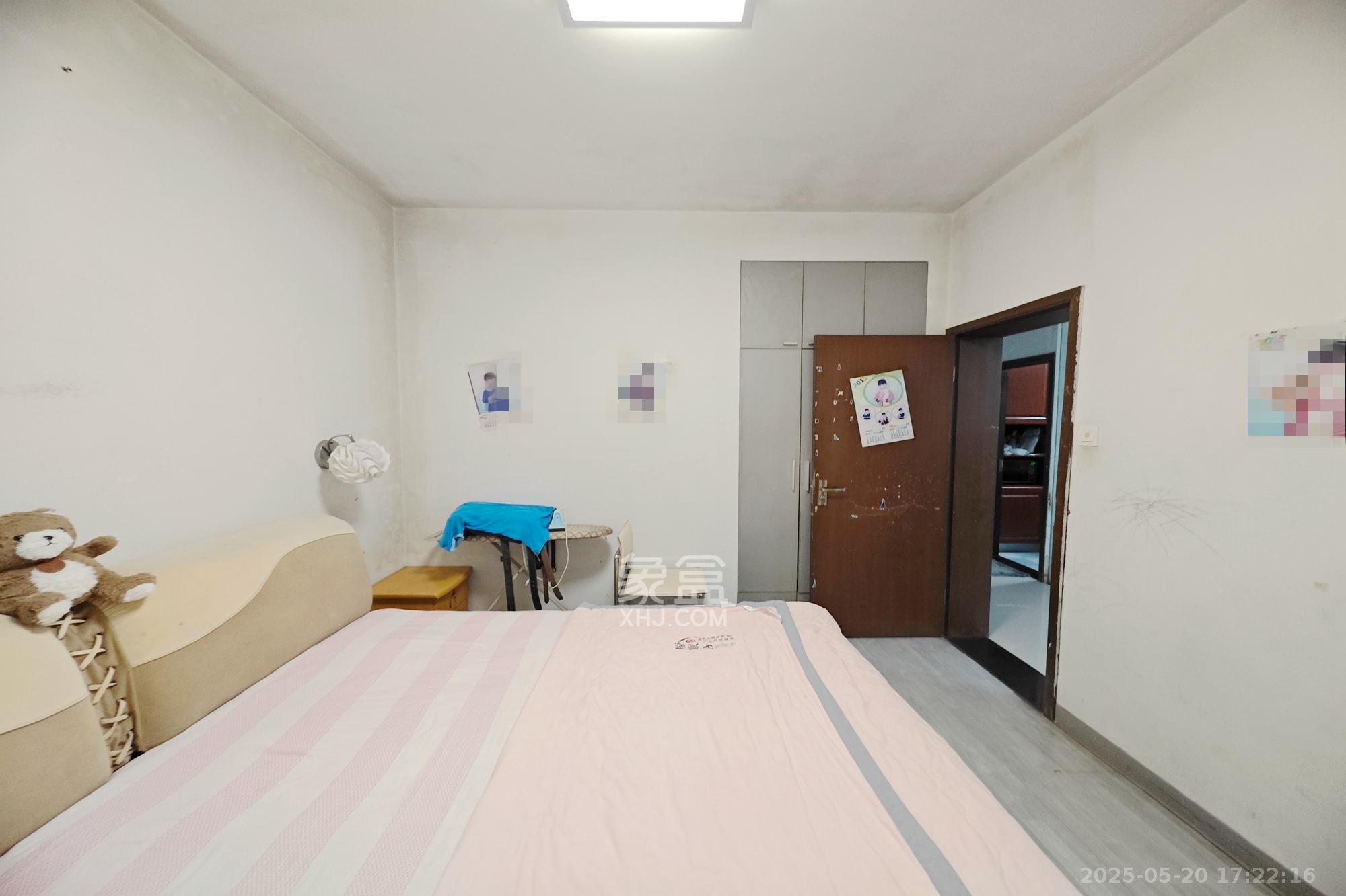鑫天佳园  3室2厅2卫   94.80万卧室