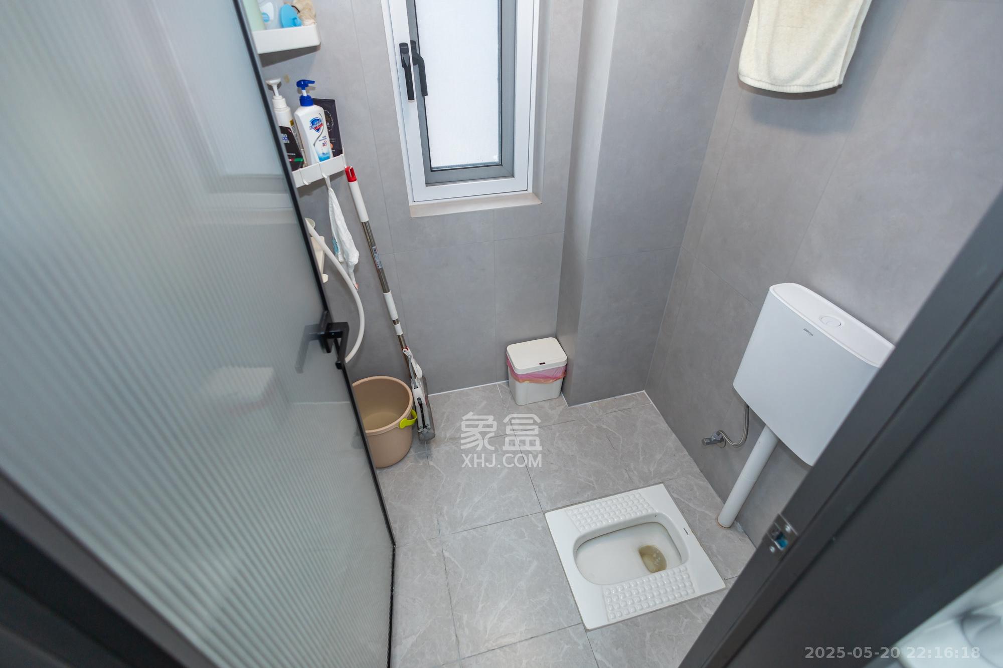 新长海广场 3室1厅1卫 75.0万 新长海广场 3室1厅1卫 75.0万卫生间