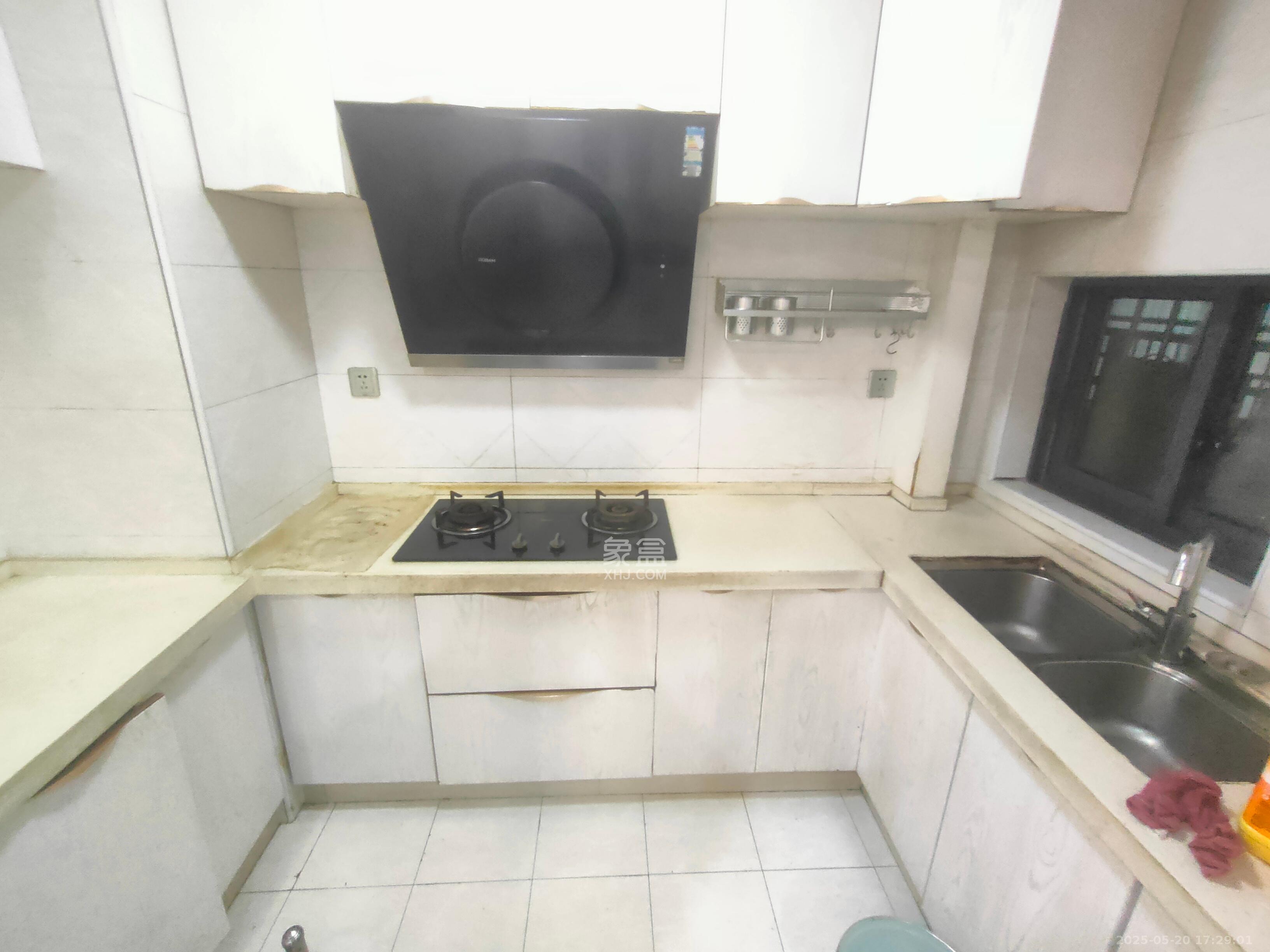 兰亭都荟（璟峰苑）  3室2厅1卫   2700.00元/月室内图
