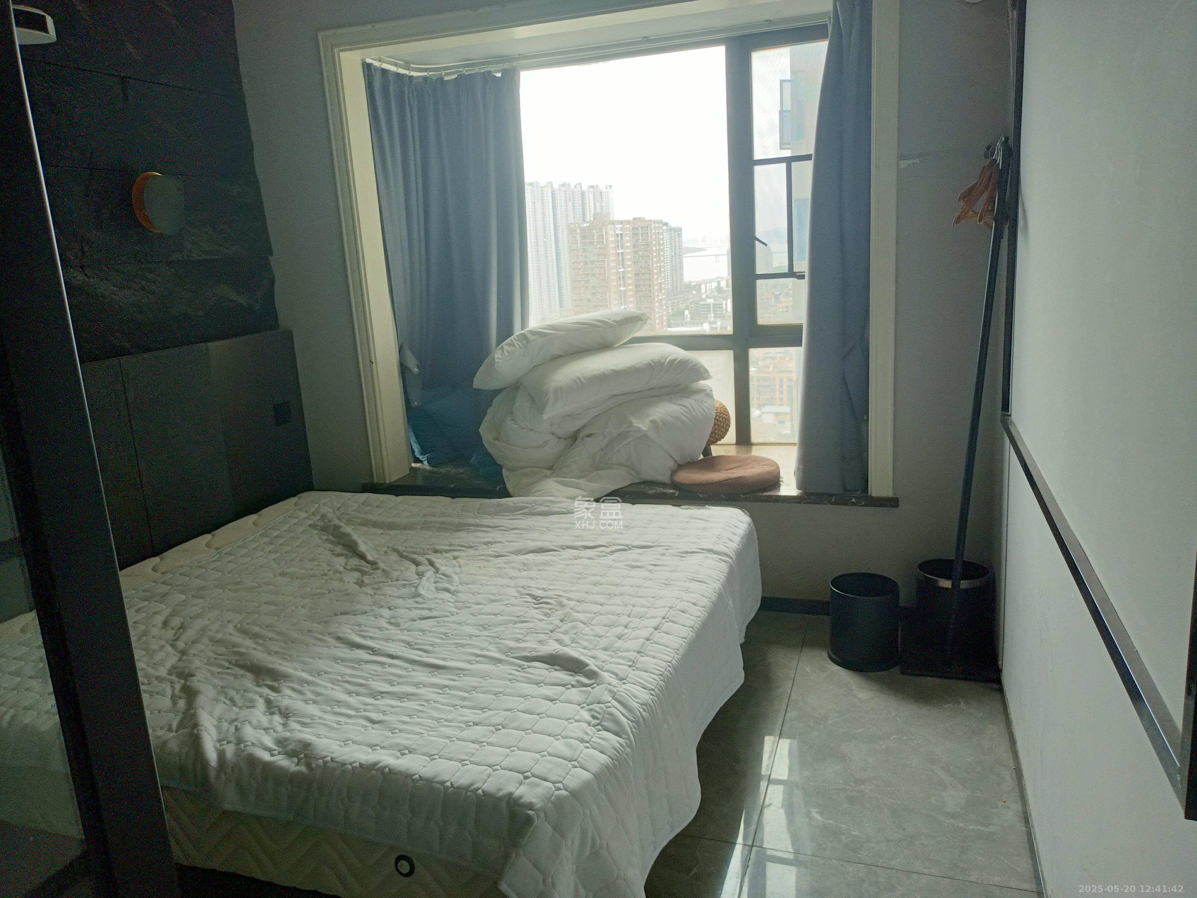 五一大道202(中环壹世界) 3室2厅2卫 11000.0元/月 五一大道202(中环壹世界) 3室2厅2卫 11000.0元/月室内图