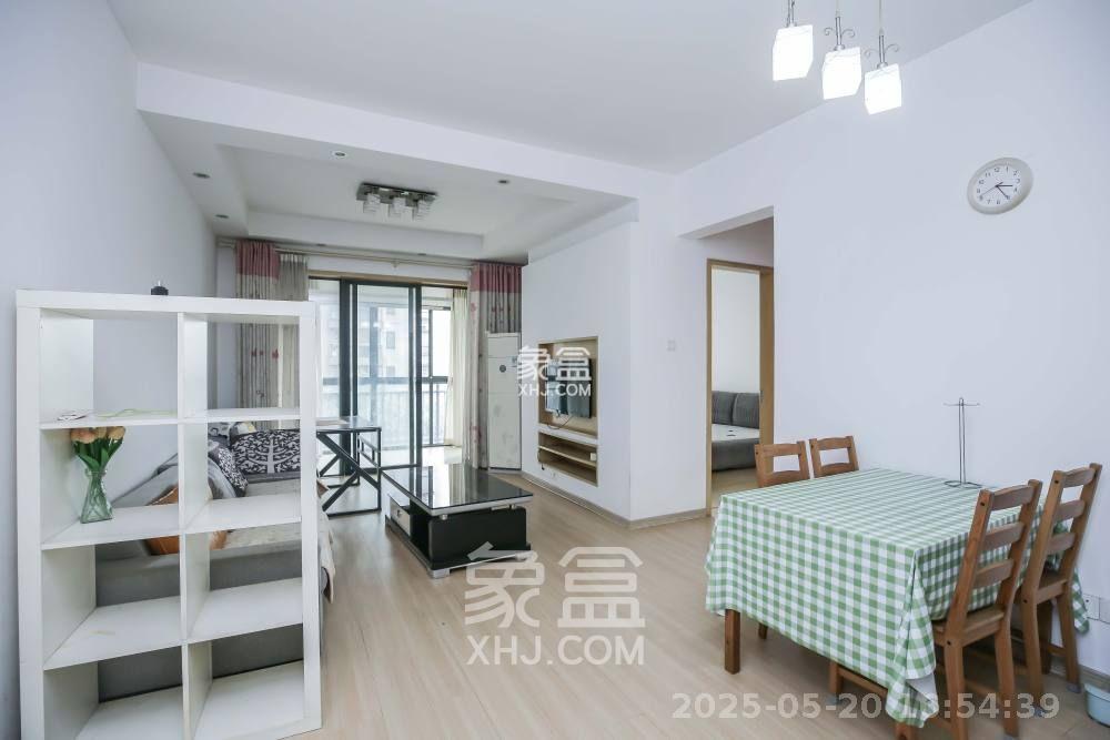 莱茵城  2室2厅1卫    1800.0元/月
