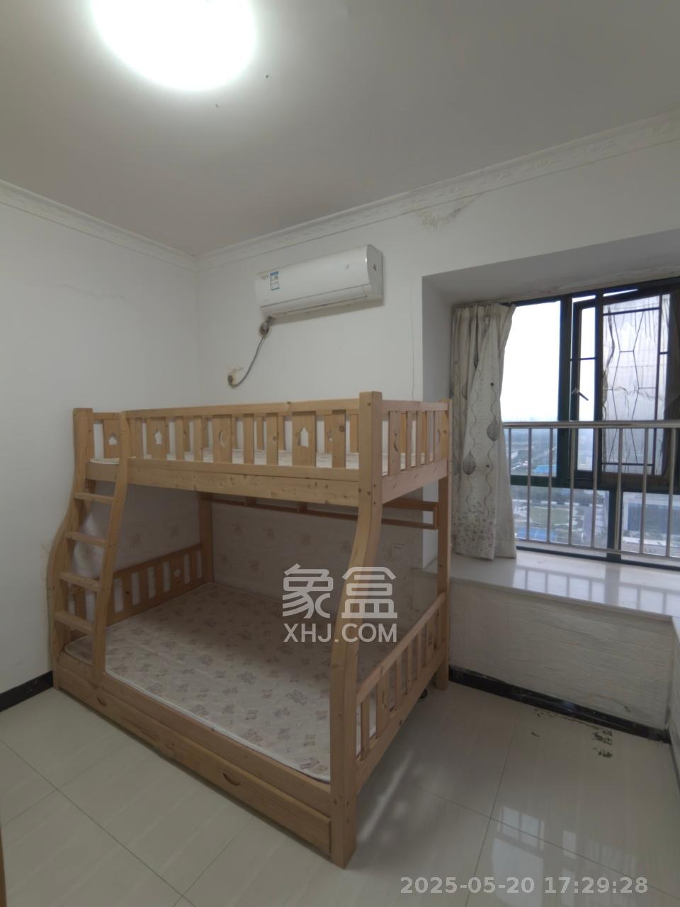 湘峰广场 2室2厅1卫 1300.0元/月 湘峰广场 2室2厅1卫 1300.0元/月室内图