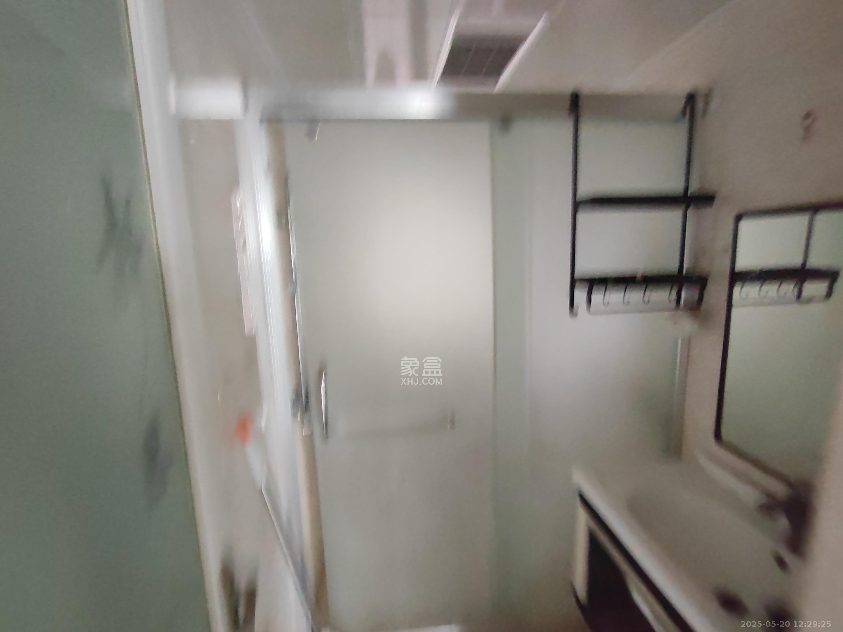 汀湘十里 4室2厅2卫 2000.0元/月 汀湘十里 4室2厅2卫 2000.0元/月室内图