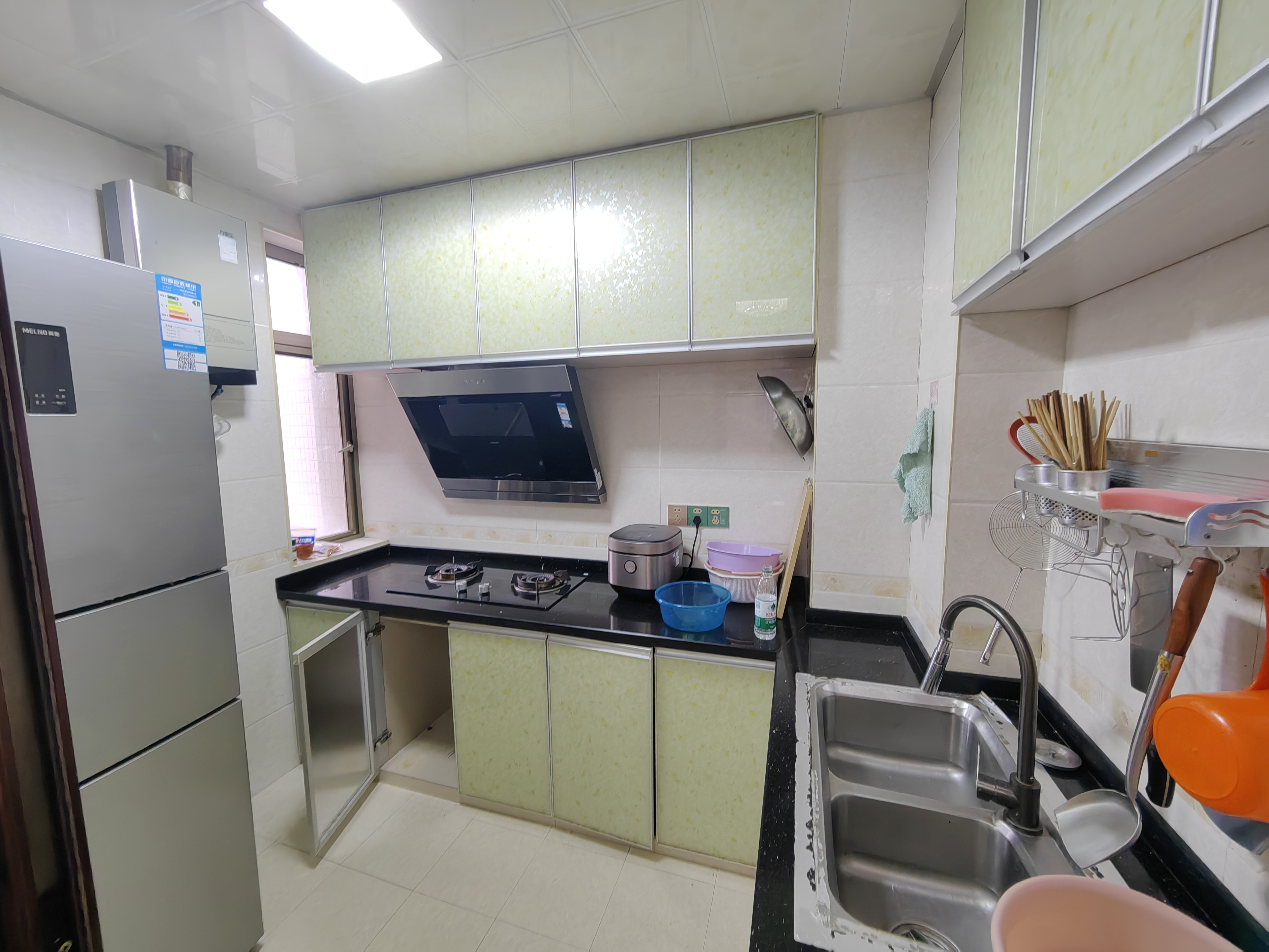 禧诚雁巢  3室2厅2卫   2500.00元/月室内图